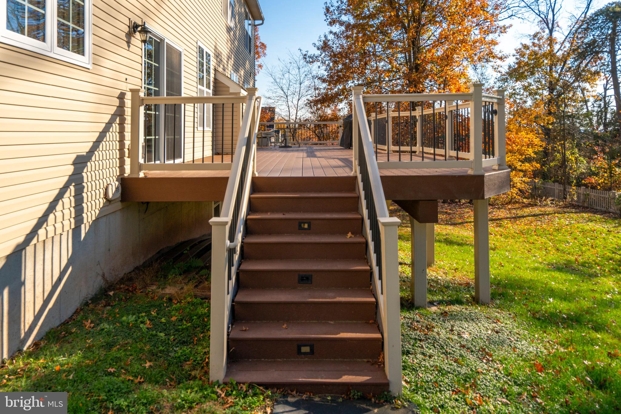 WOODED RIDGE - Residential