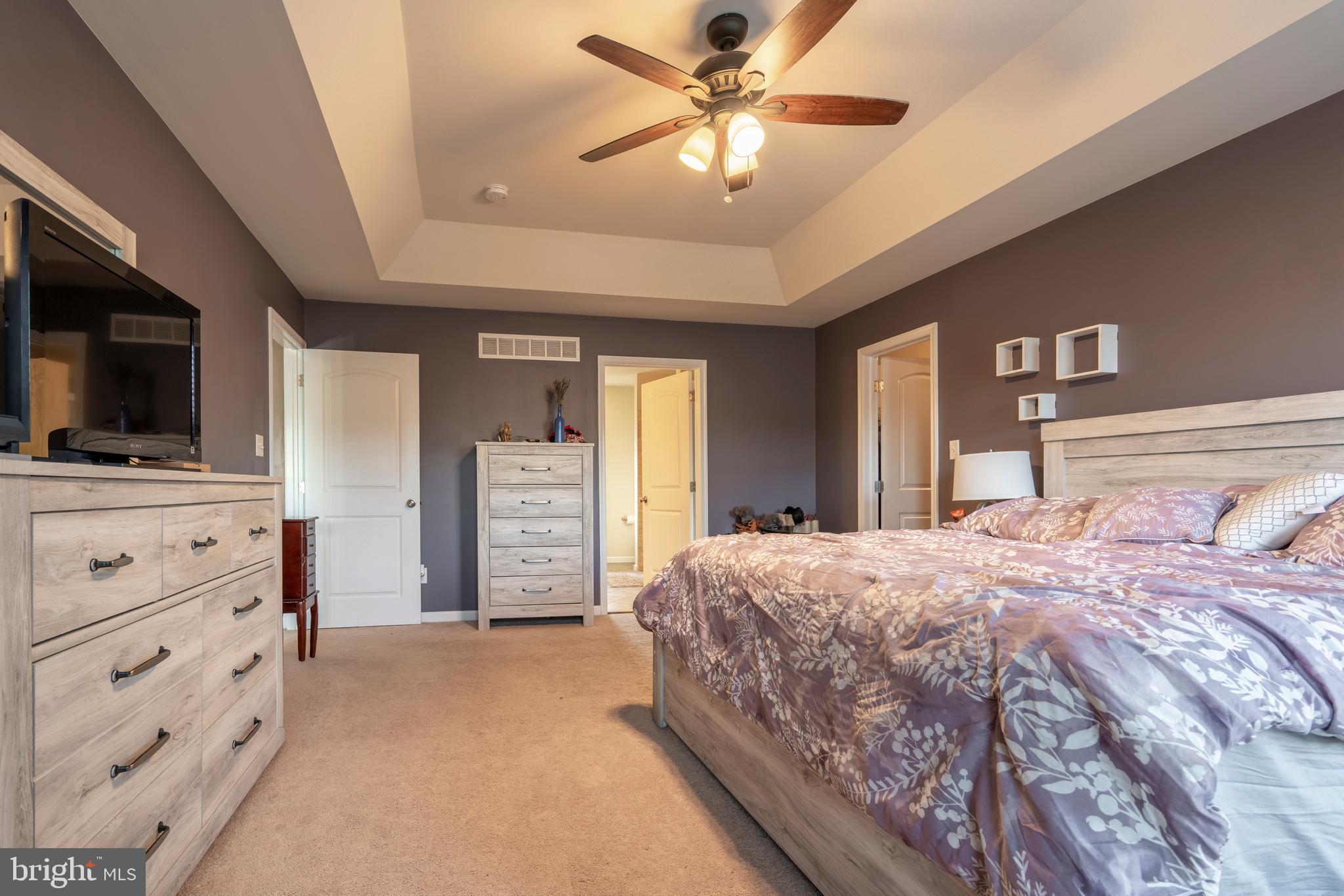 WOODED RIDGE - Residential