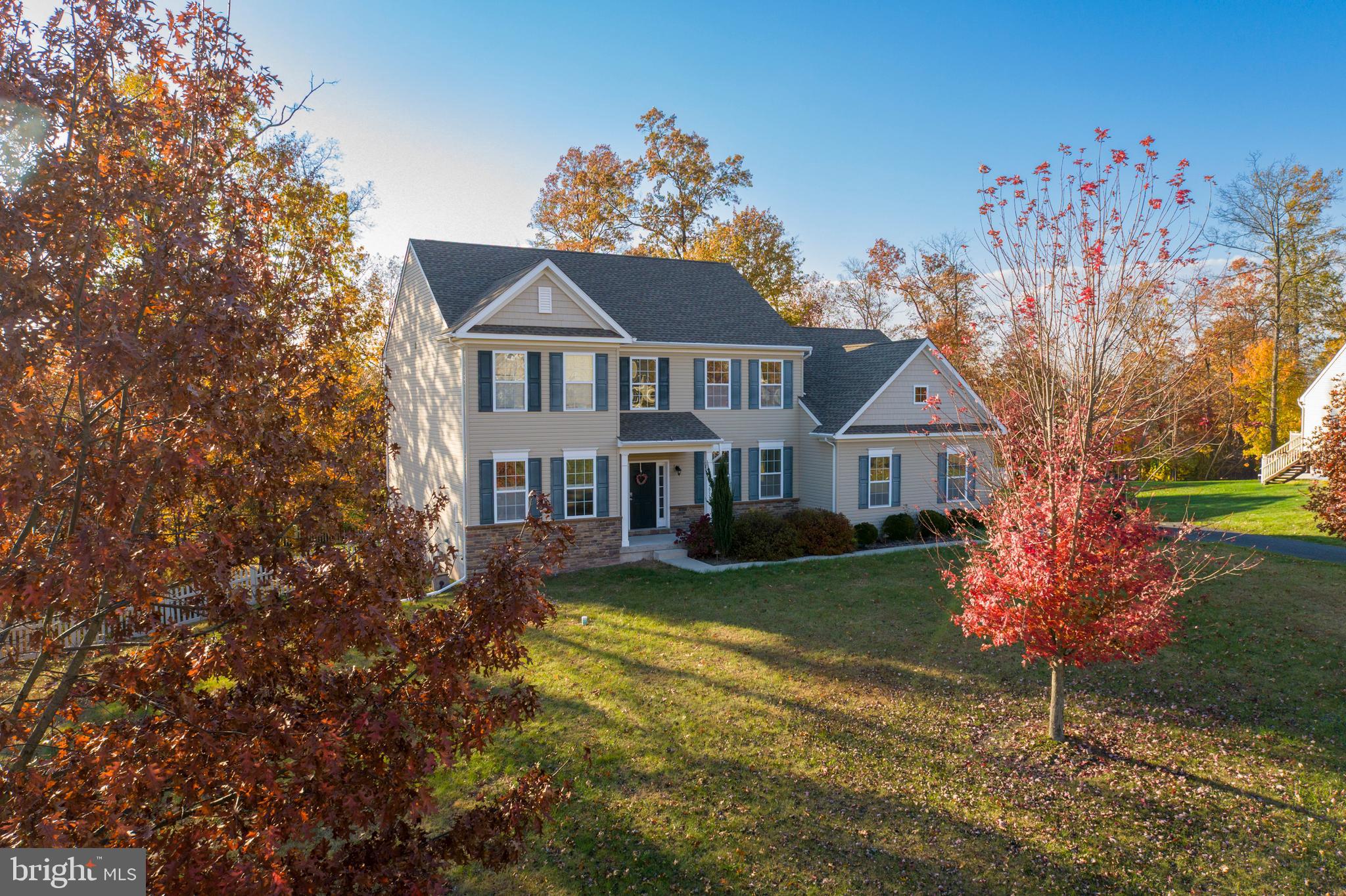 WOODED RIDGE - Residential