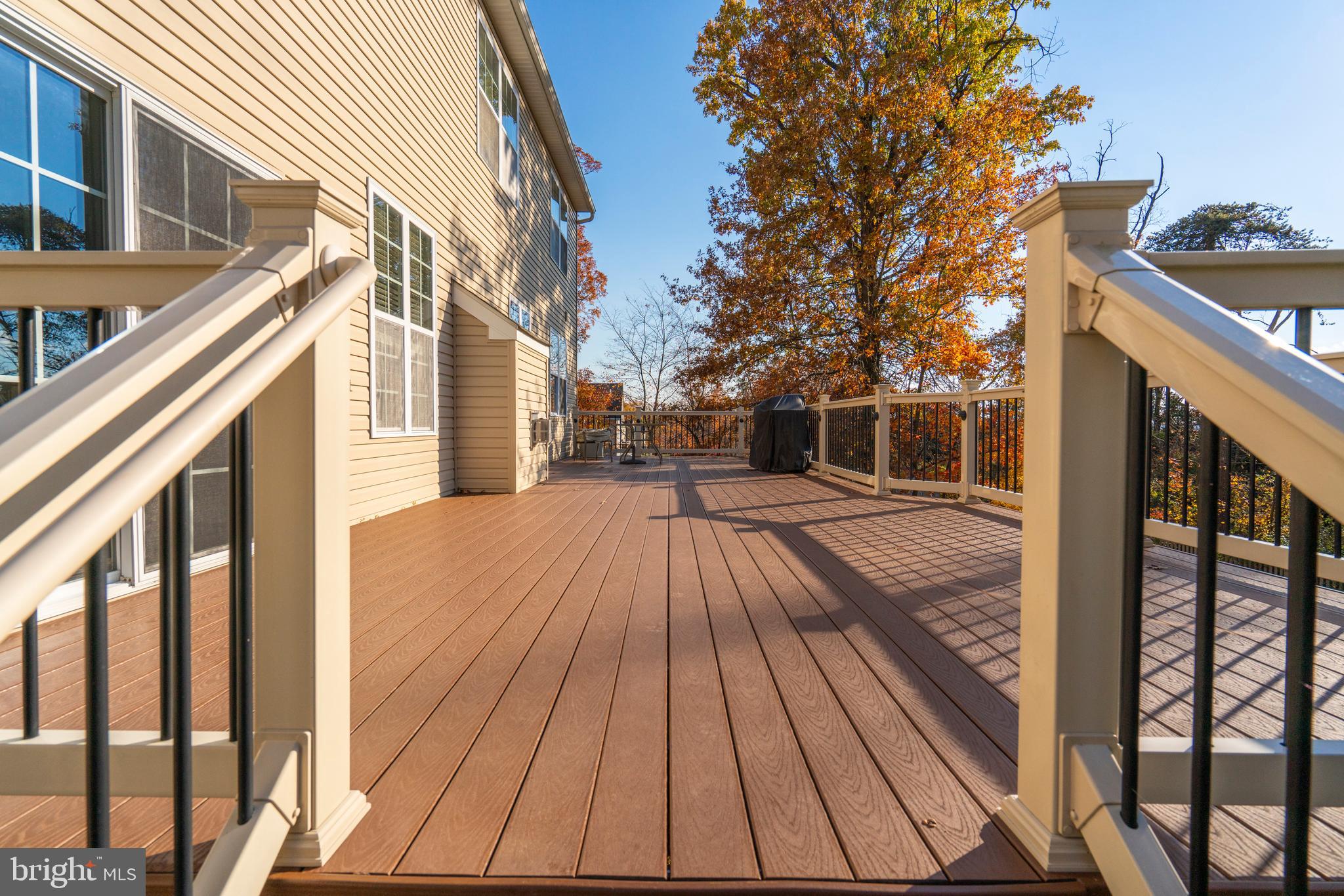 WOODED RIDGE - Residential