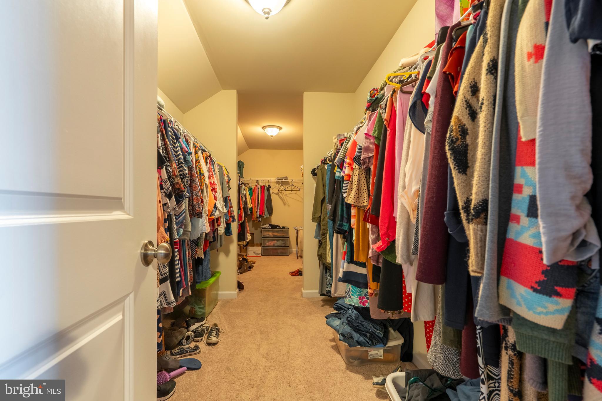 WOODED RIDGE - Residential