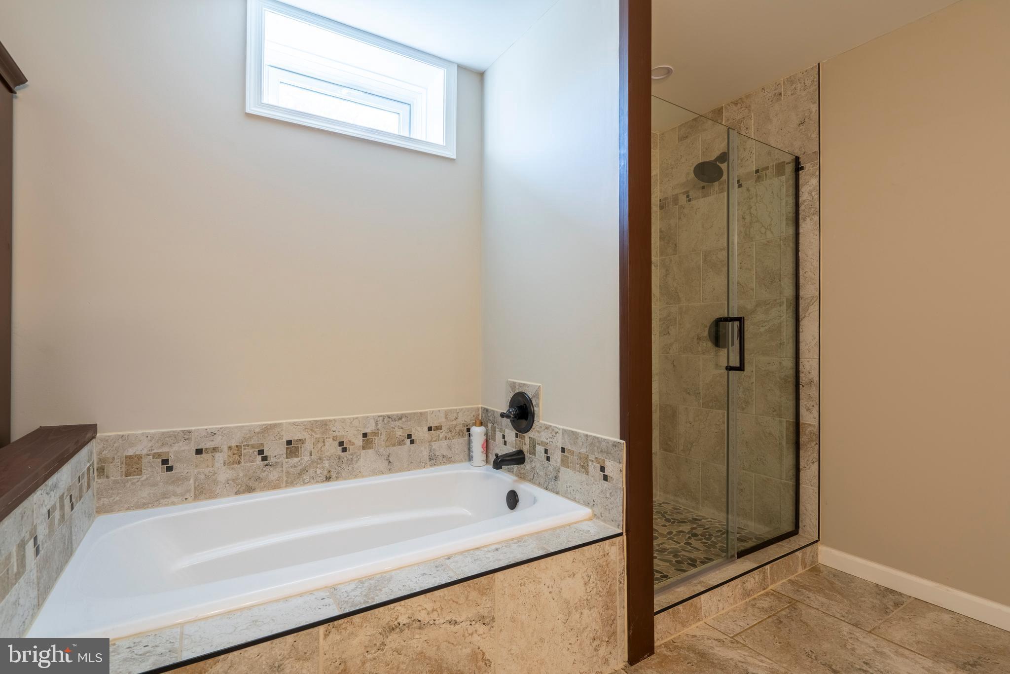 WOODED RIDGE - Residential