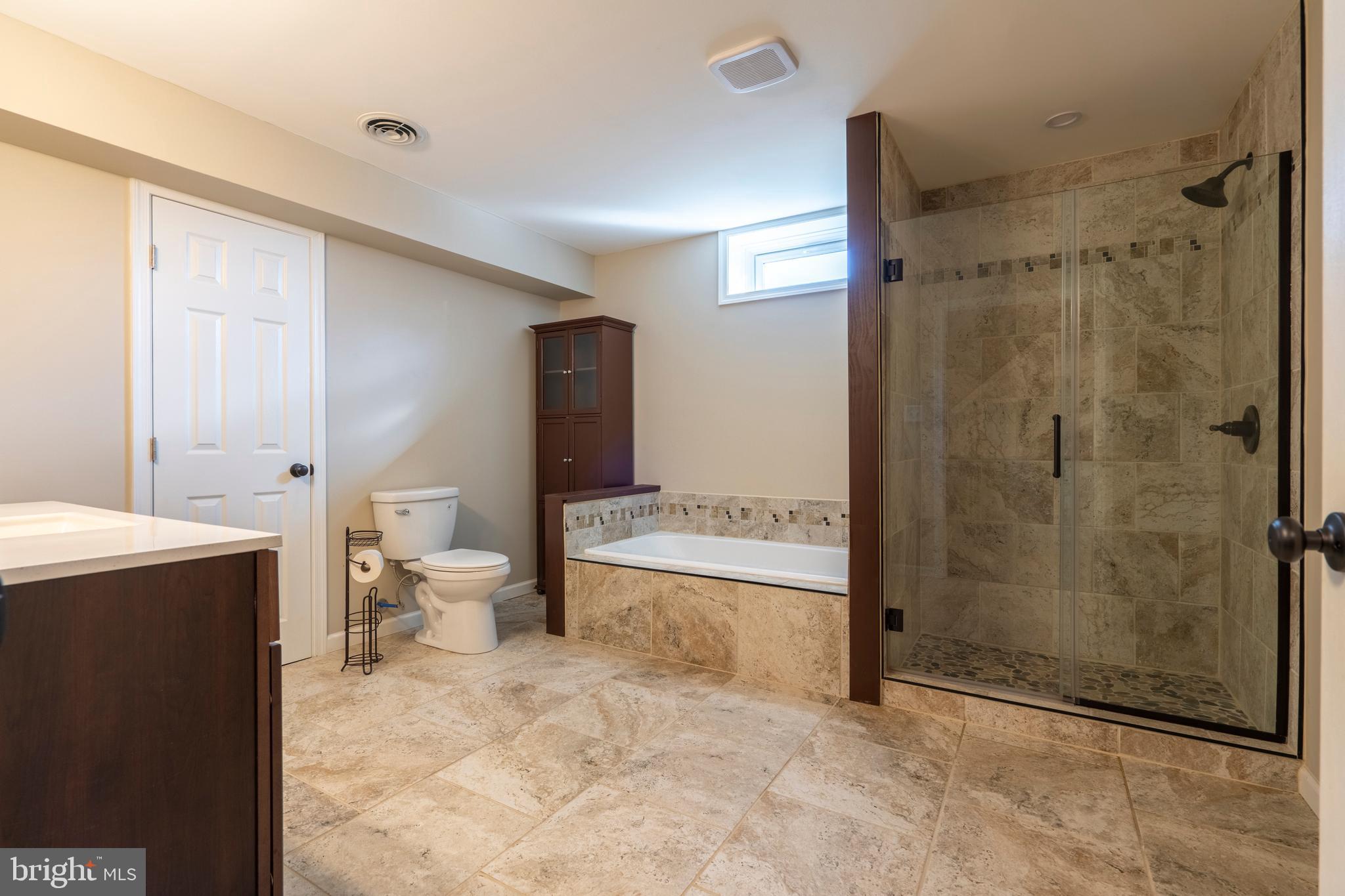 WOODED RIDGE - Residential