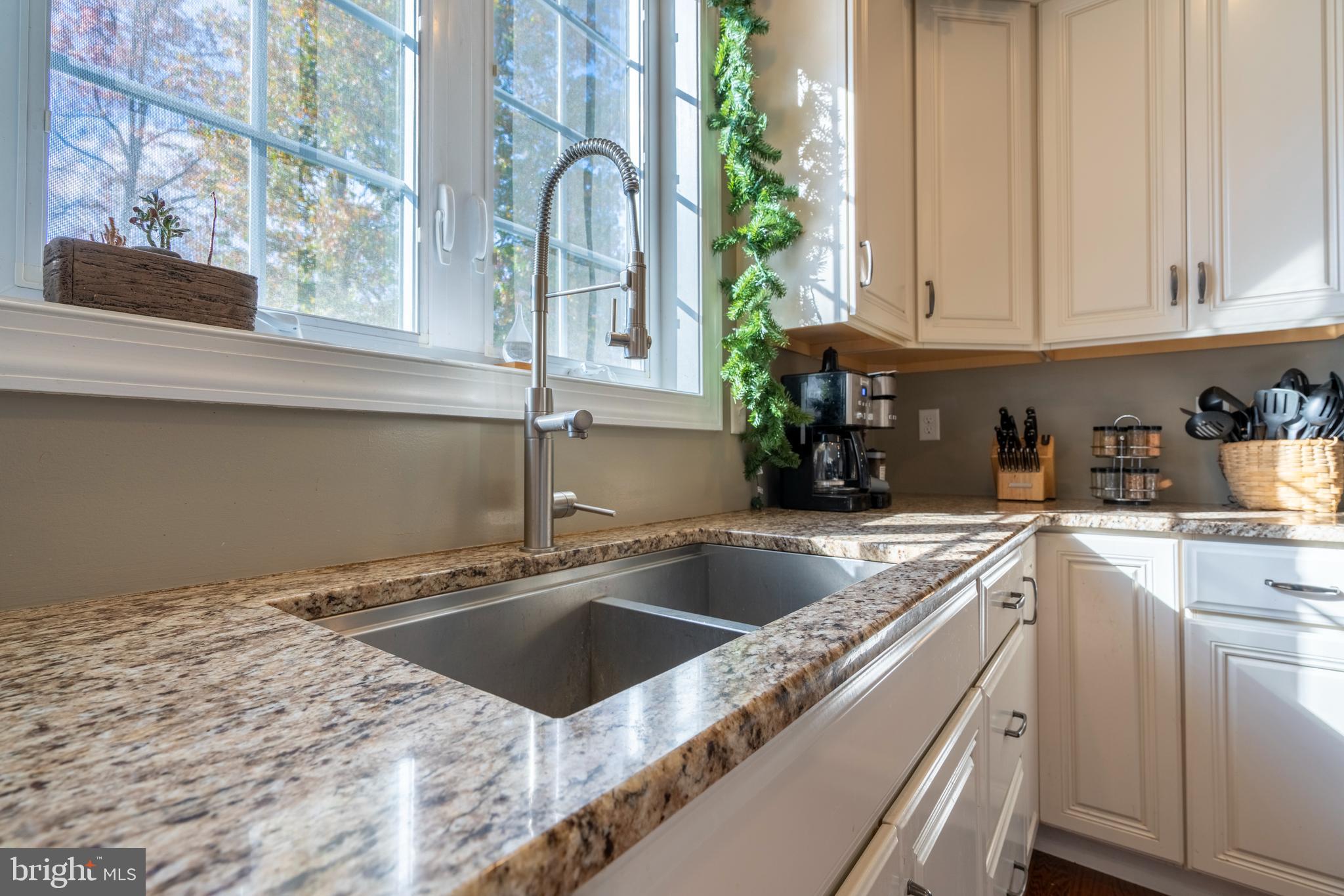 WOODED RIDGE - Residential