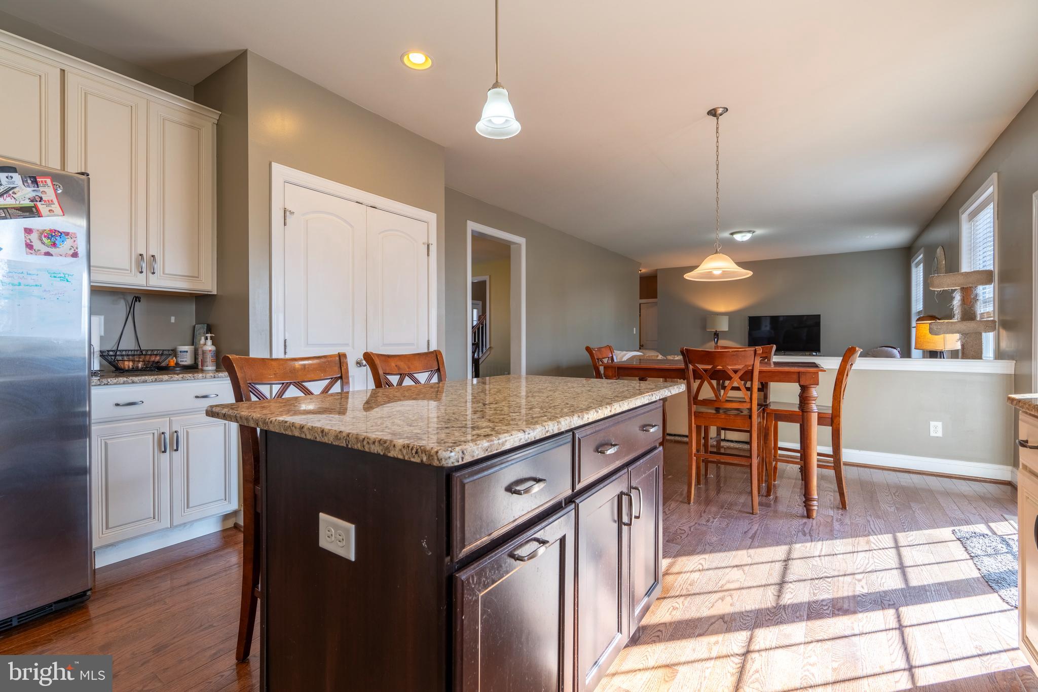 WOODED RIDGE - Residential