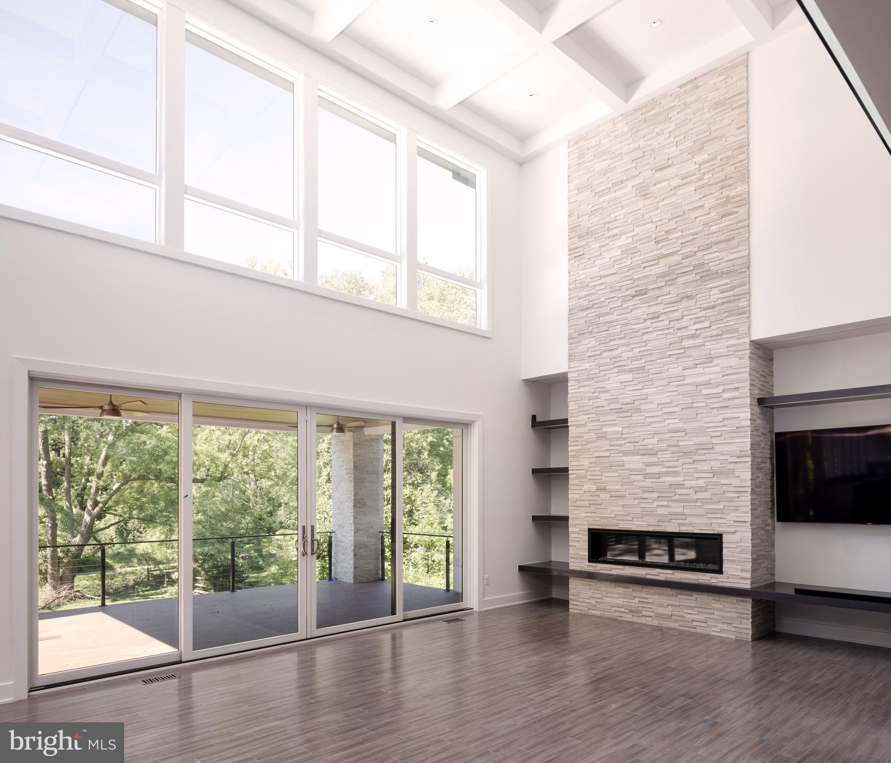 EAGLE ACRES - Residential