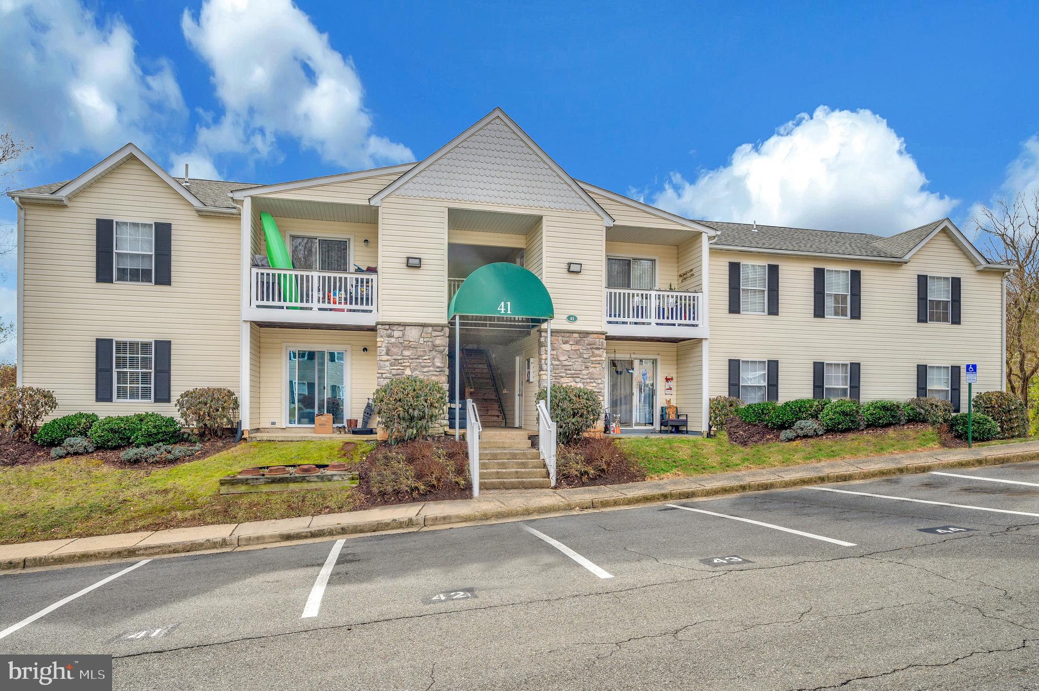 CARRIAGE POINTE AT AQUIA - Residential