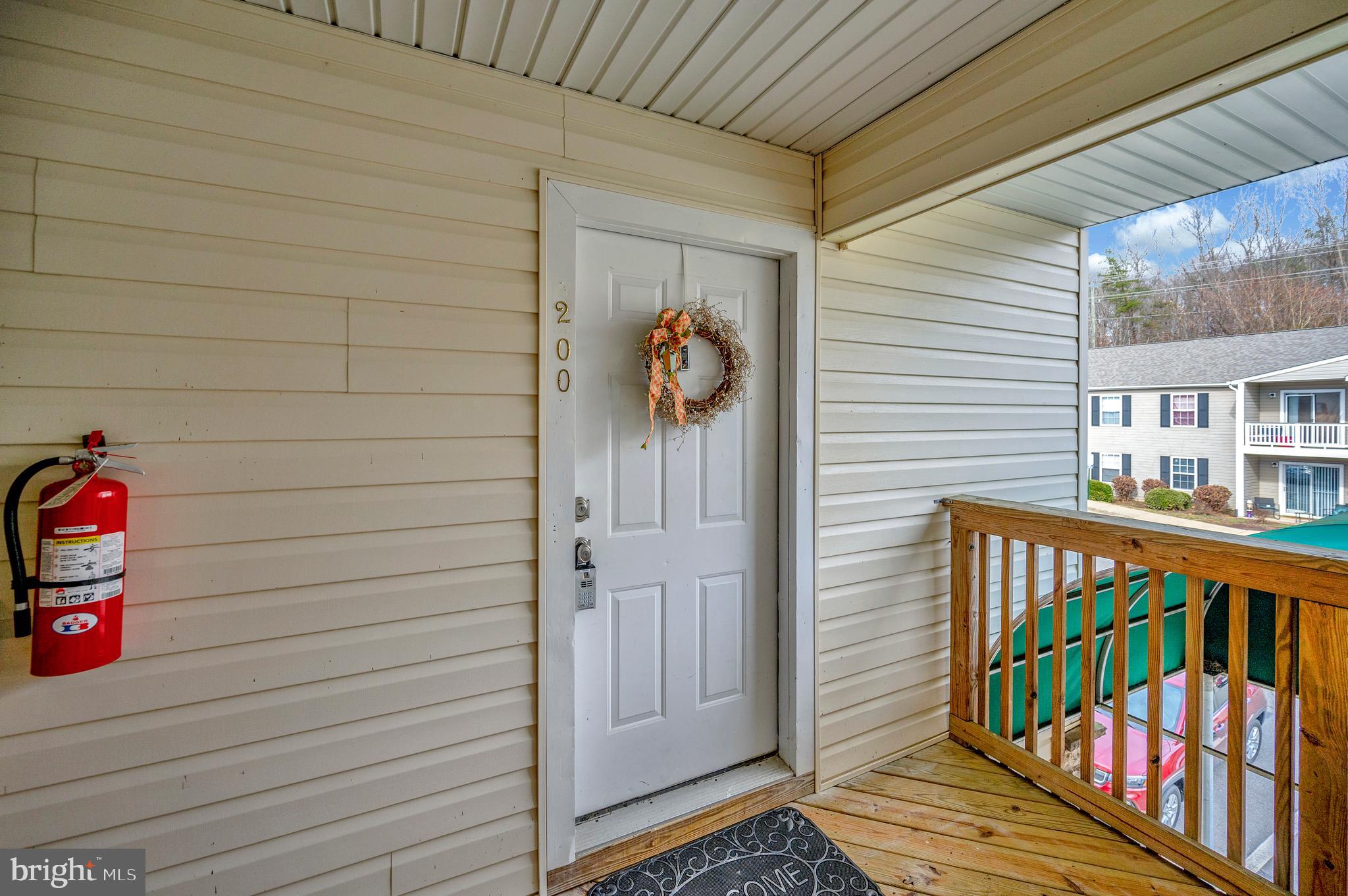 41 SMOKEWOOD COURT 41200