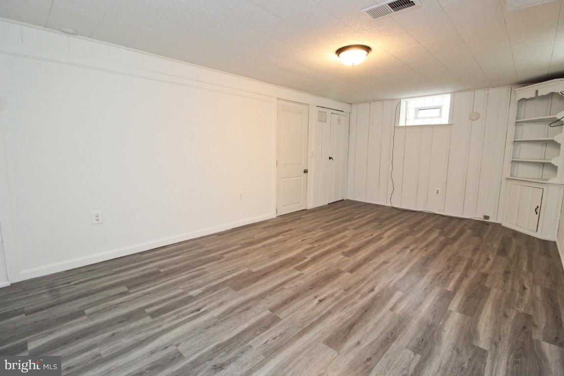 PARKVILLE - Residential