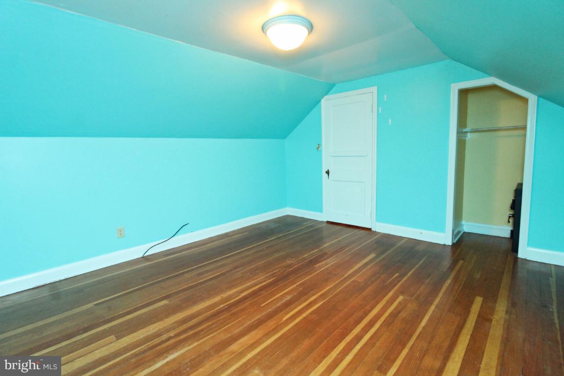 PARKVILLE - Residential