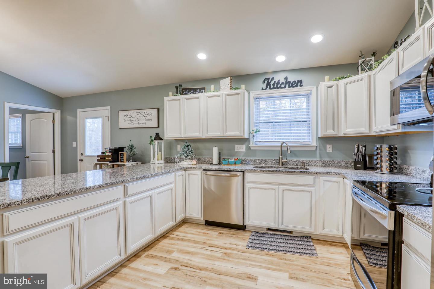 KEYES FERRY ACRES - Residential