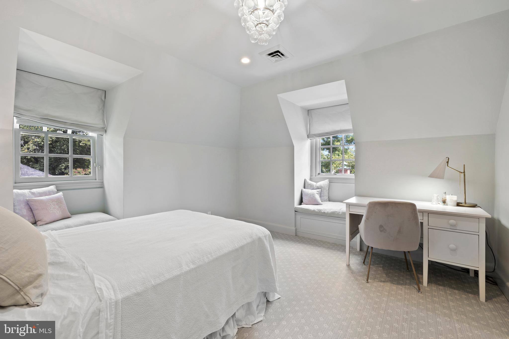 GUILFORD - Residential