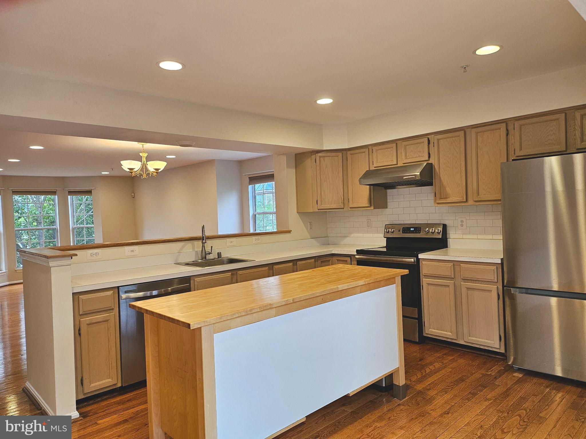 VILLAGE OF LONG REACH - Residential Lease