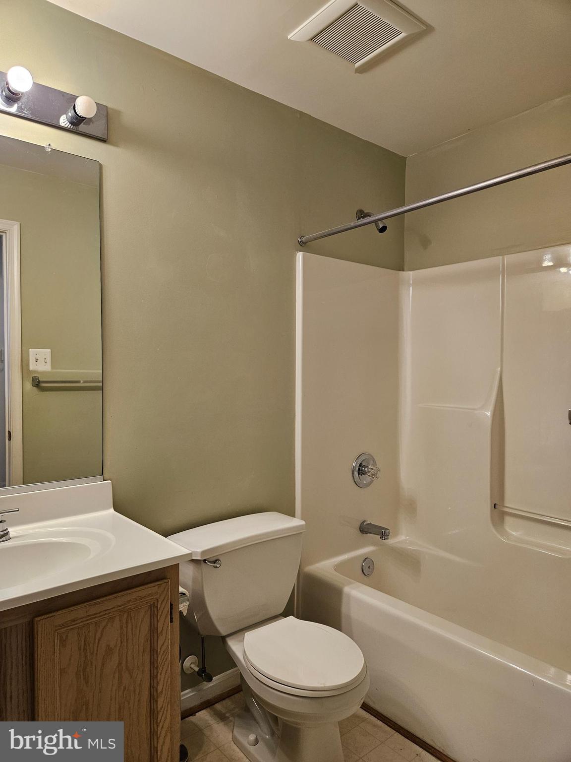 VILLAGE OF LONG REACH - Residential Lease