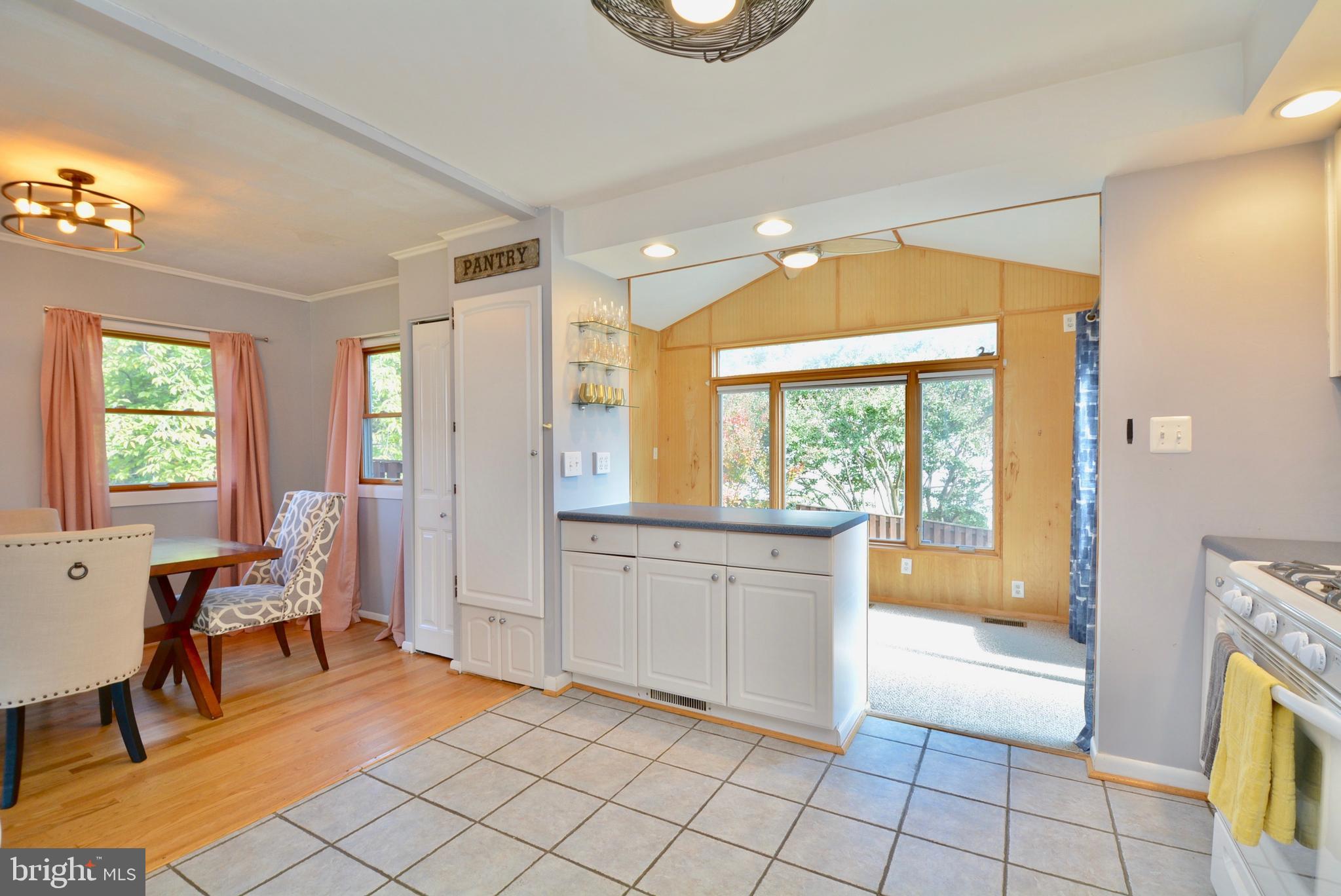 HUNT CLUB ESTATES - Residential