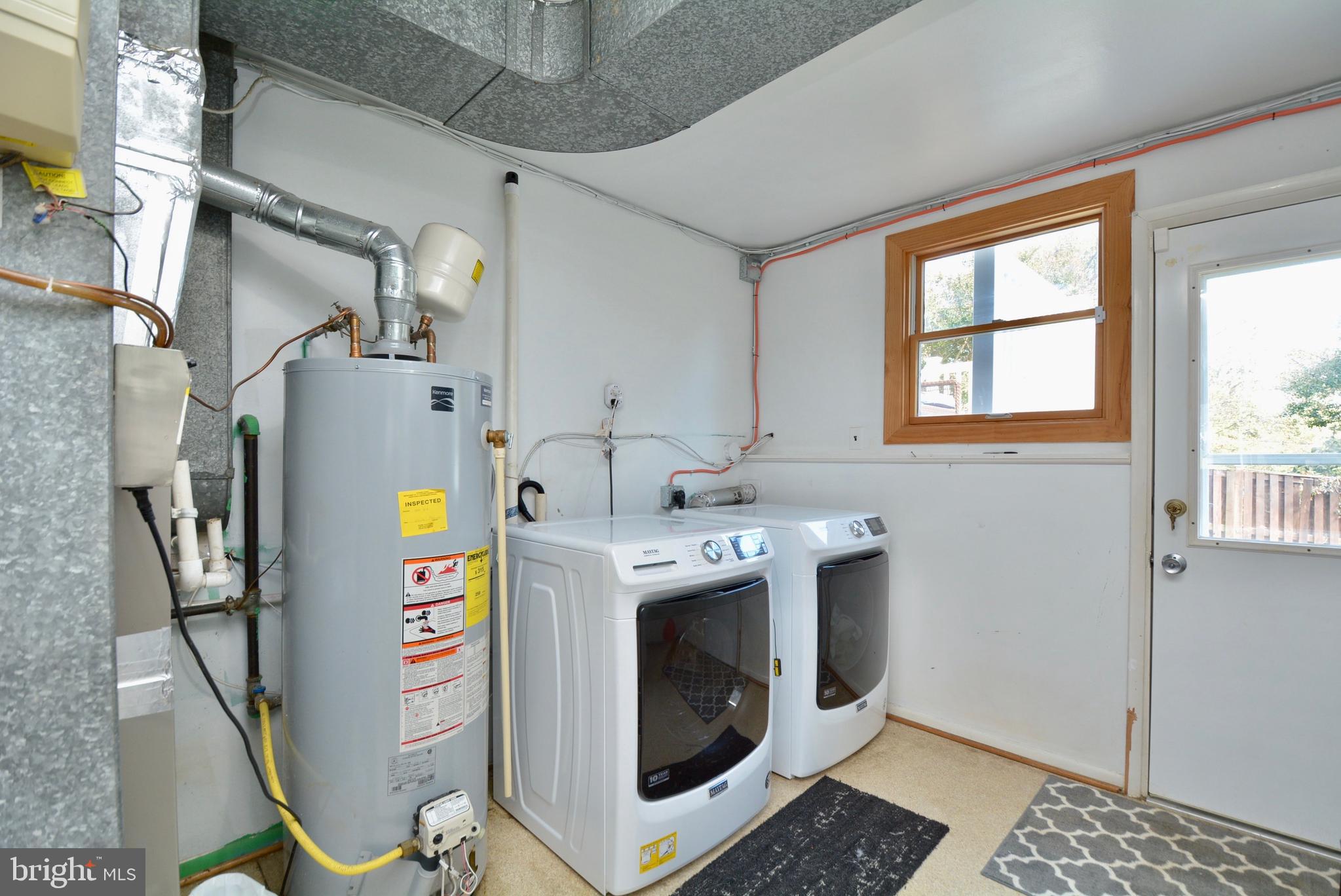 HUNT CLUB ESTATES - Residential