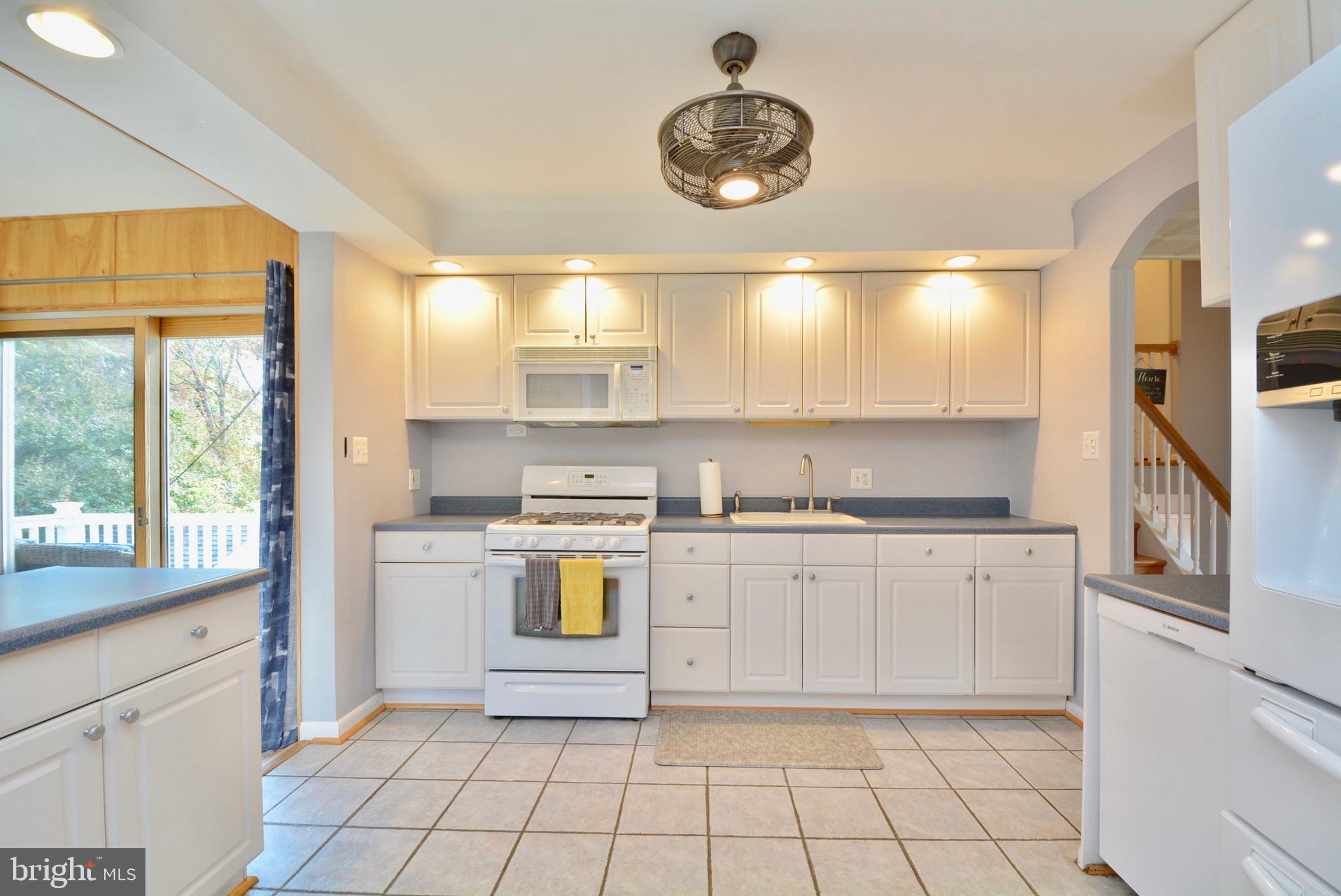 HUNT CLUB ESTATES - Residential