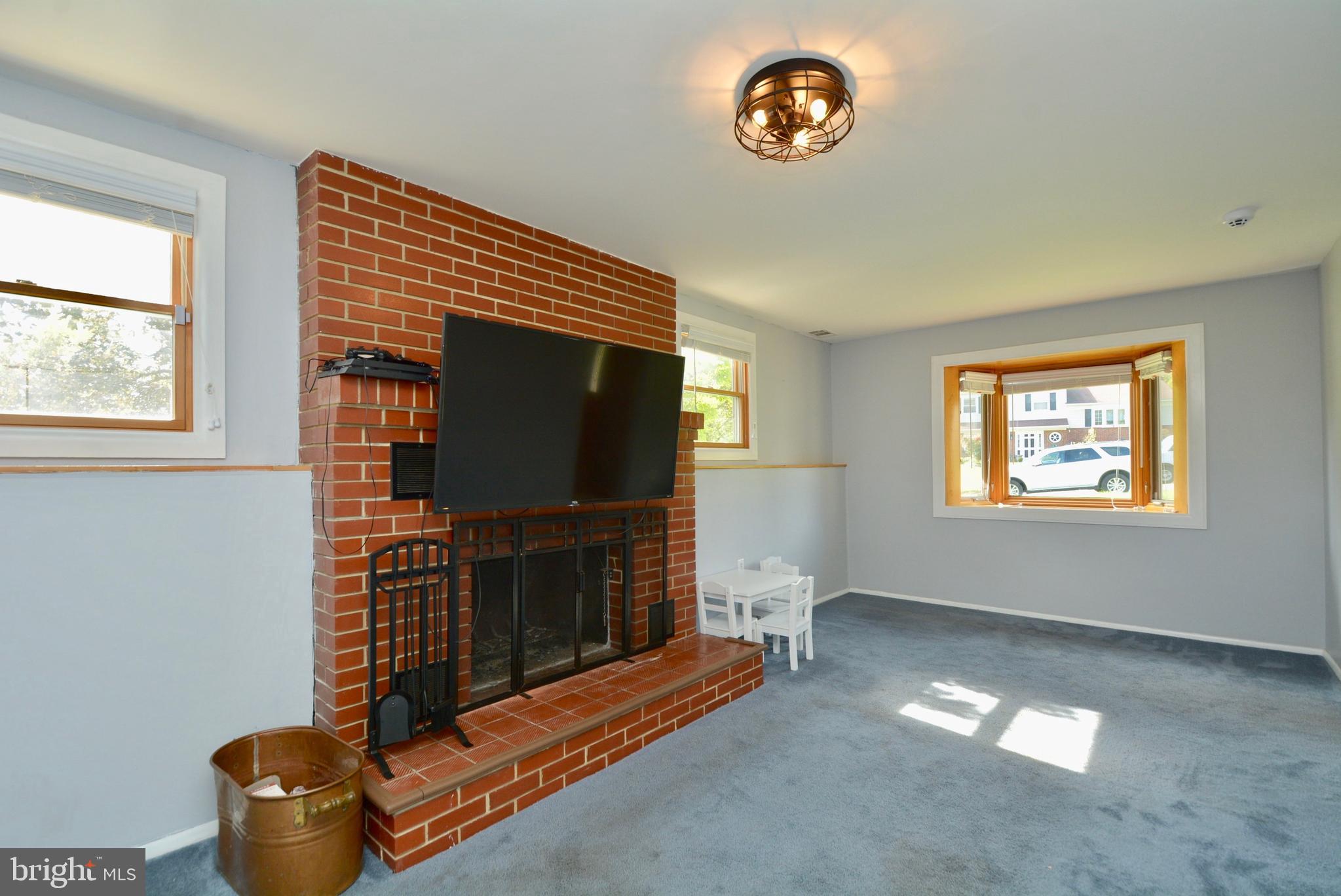 HUNT CLUB ESTATES - Residential