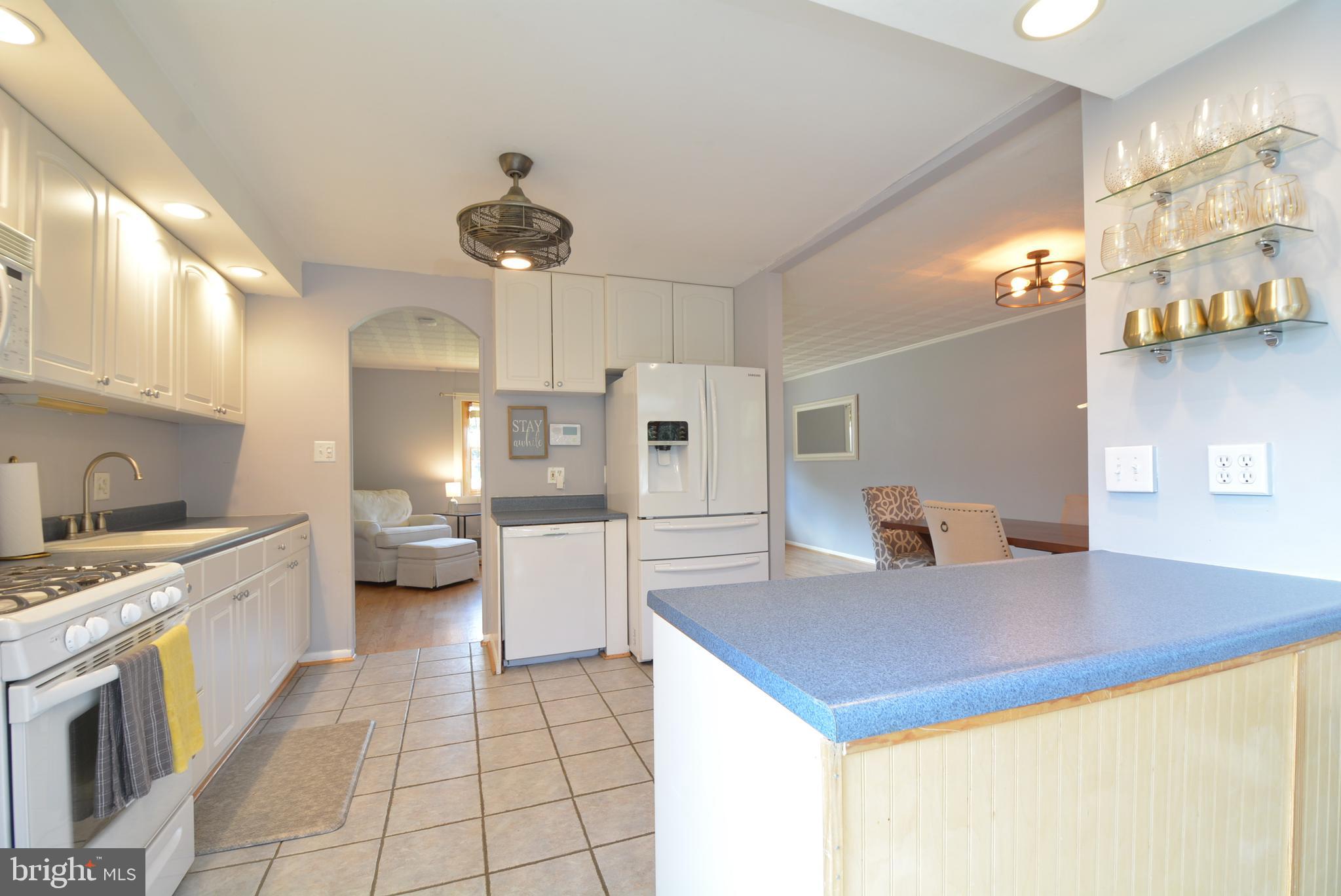 HUNT CLUB ESTATES - Residential