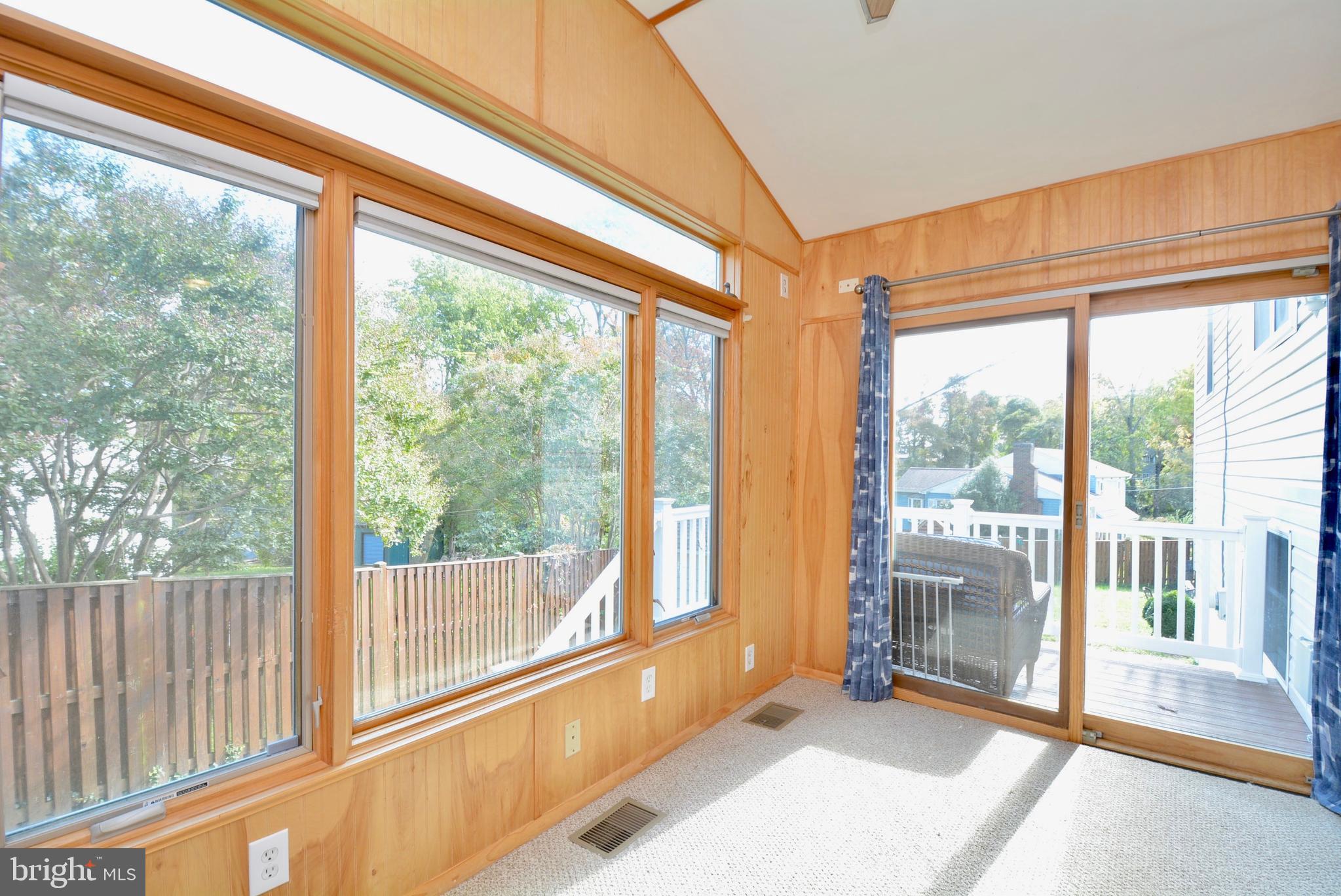 HUNT CLUB ESTATES - Residential