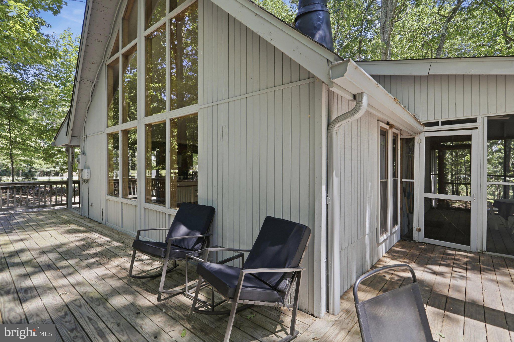 975 TUCKAHOE TRAIL