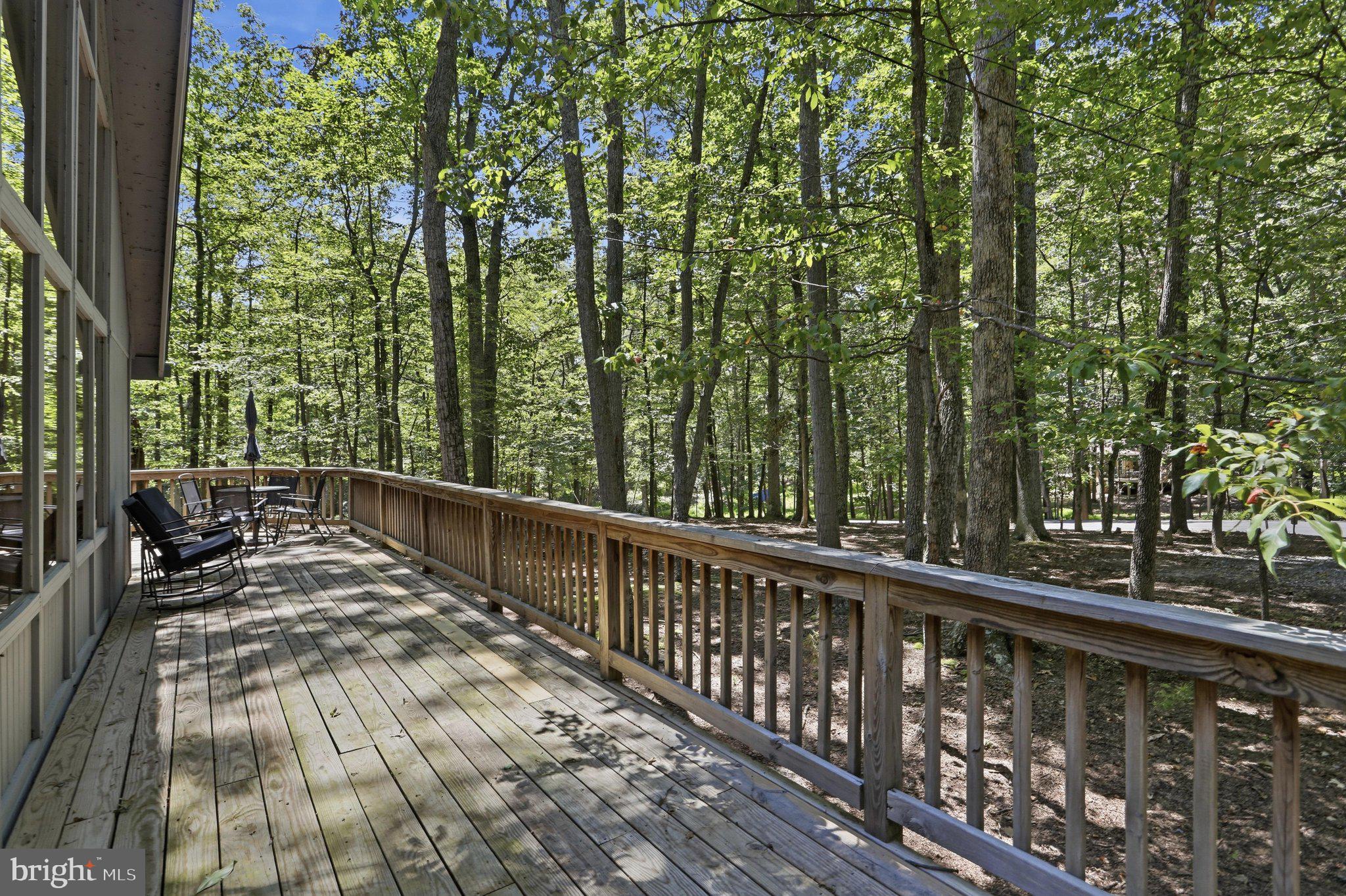 975 TUCKAHOE TRAIL