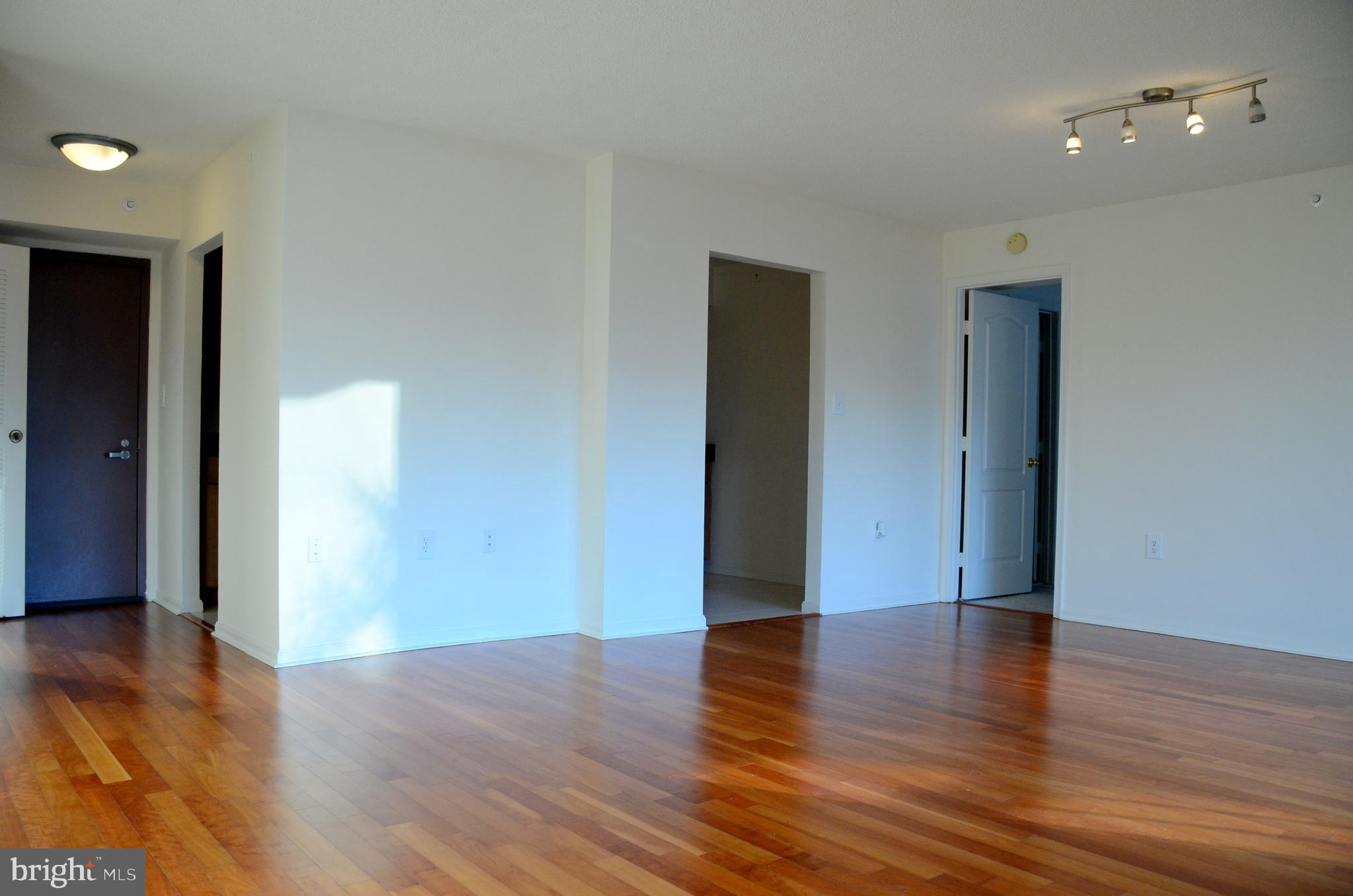 RENAISSANCE - Residential Lease