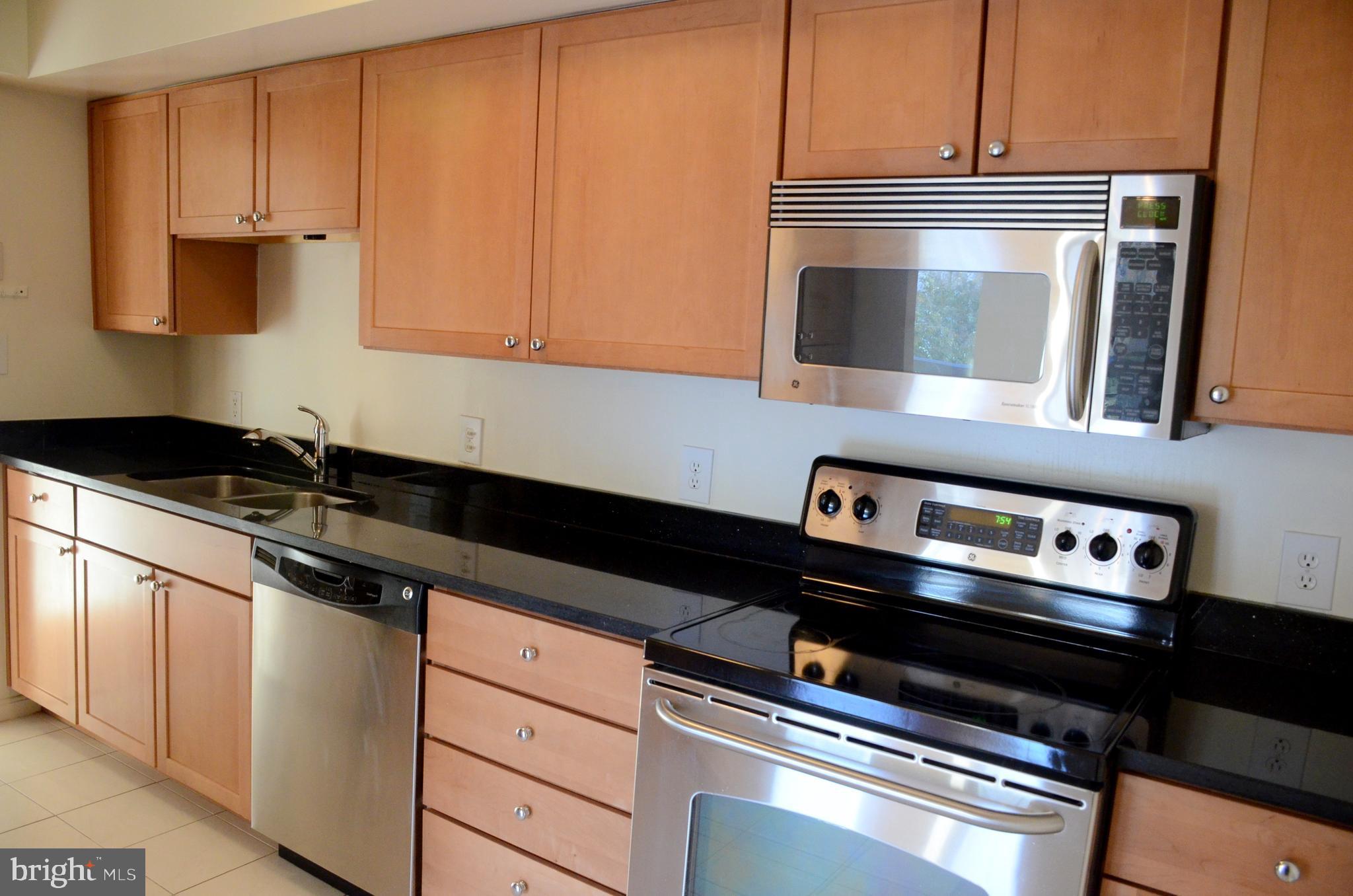 RENAISSANCE - Residential Lease