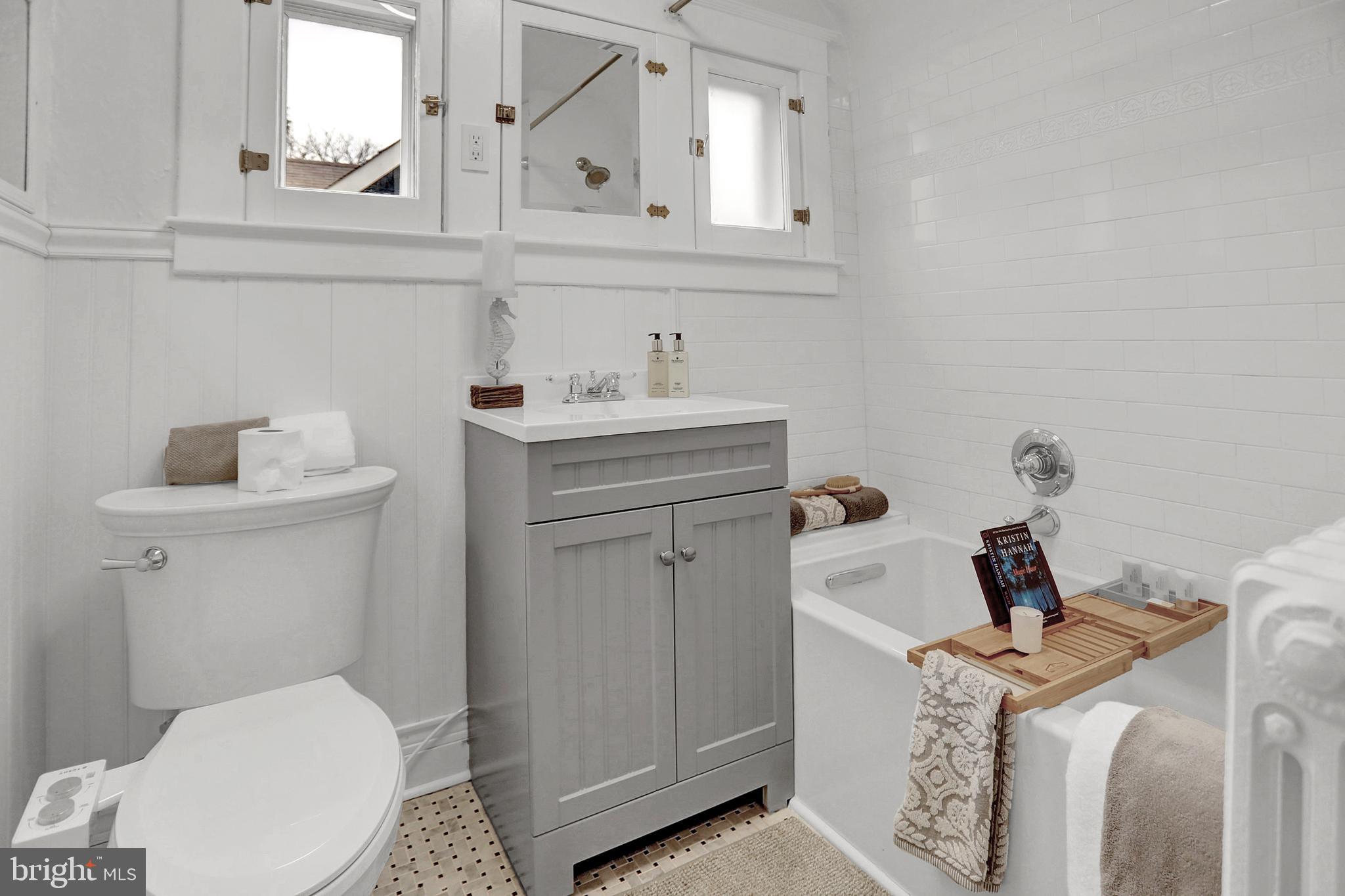 LAKE WALKER - Residential