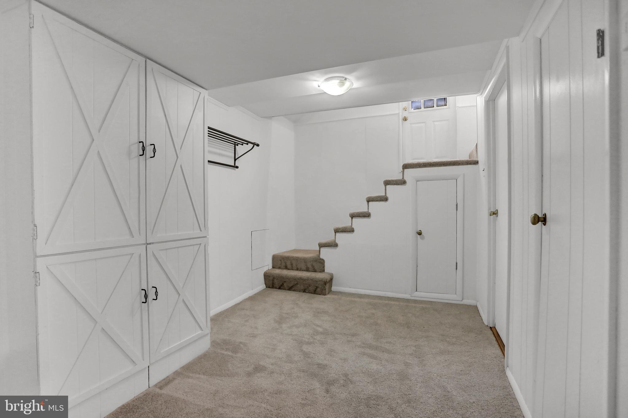 LAKE WALKER - Residential