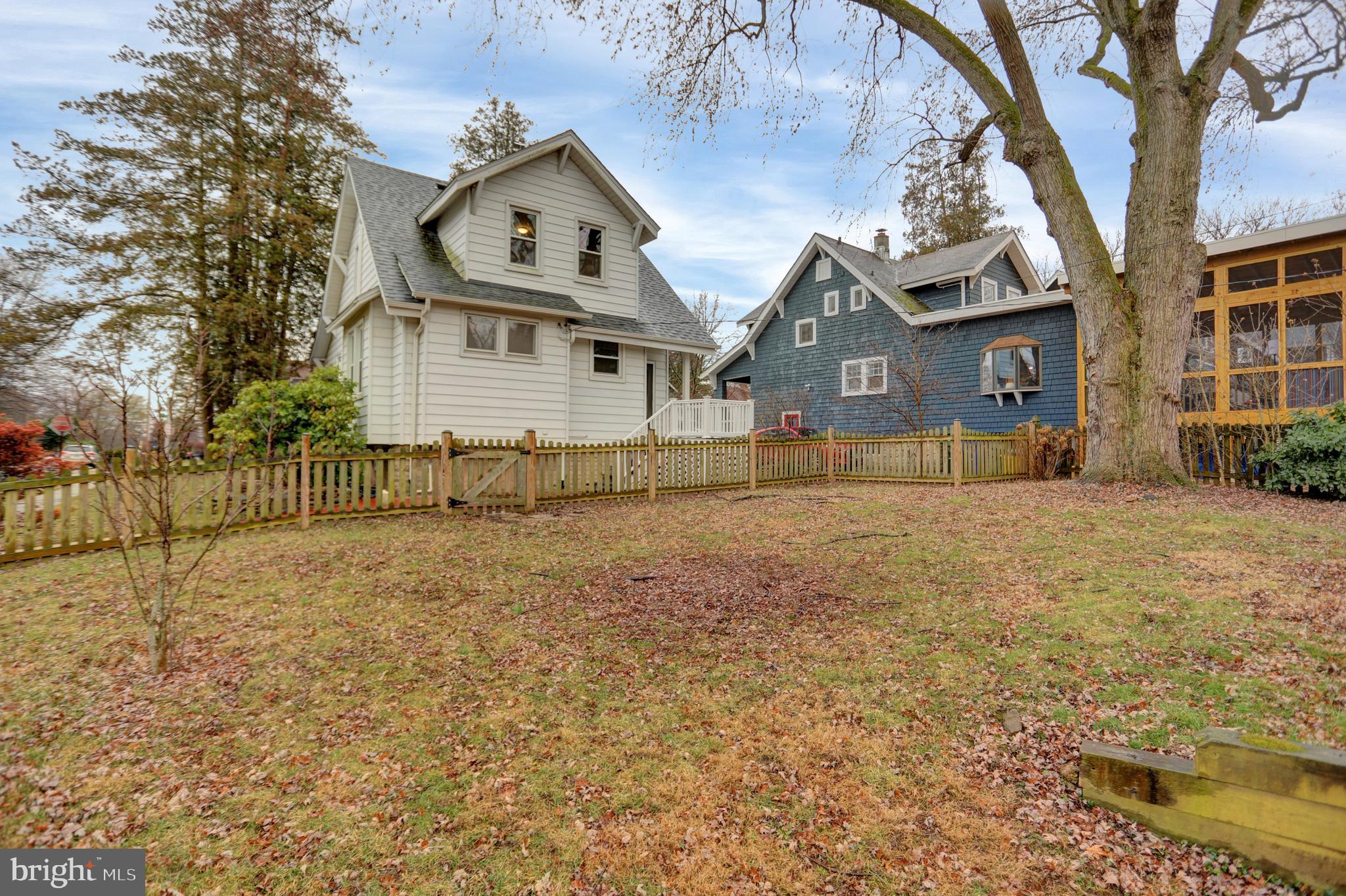 LAKE WALKER - Residential