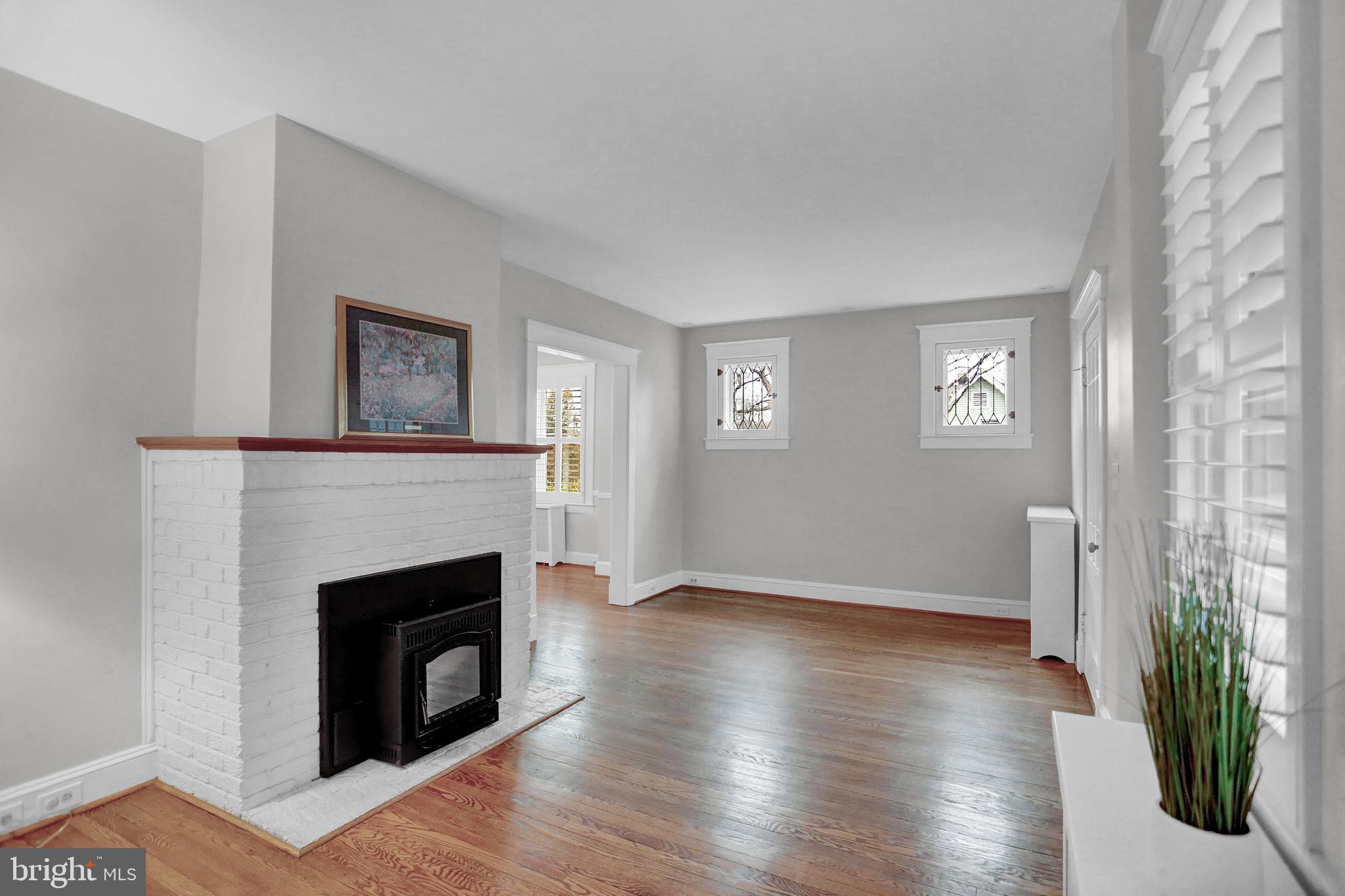 LAKE WALKER - Residential