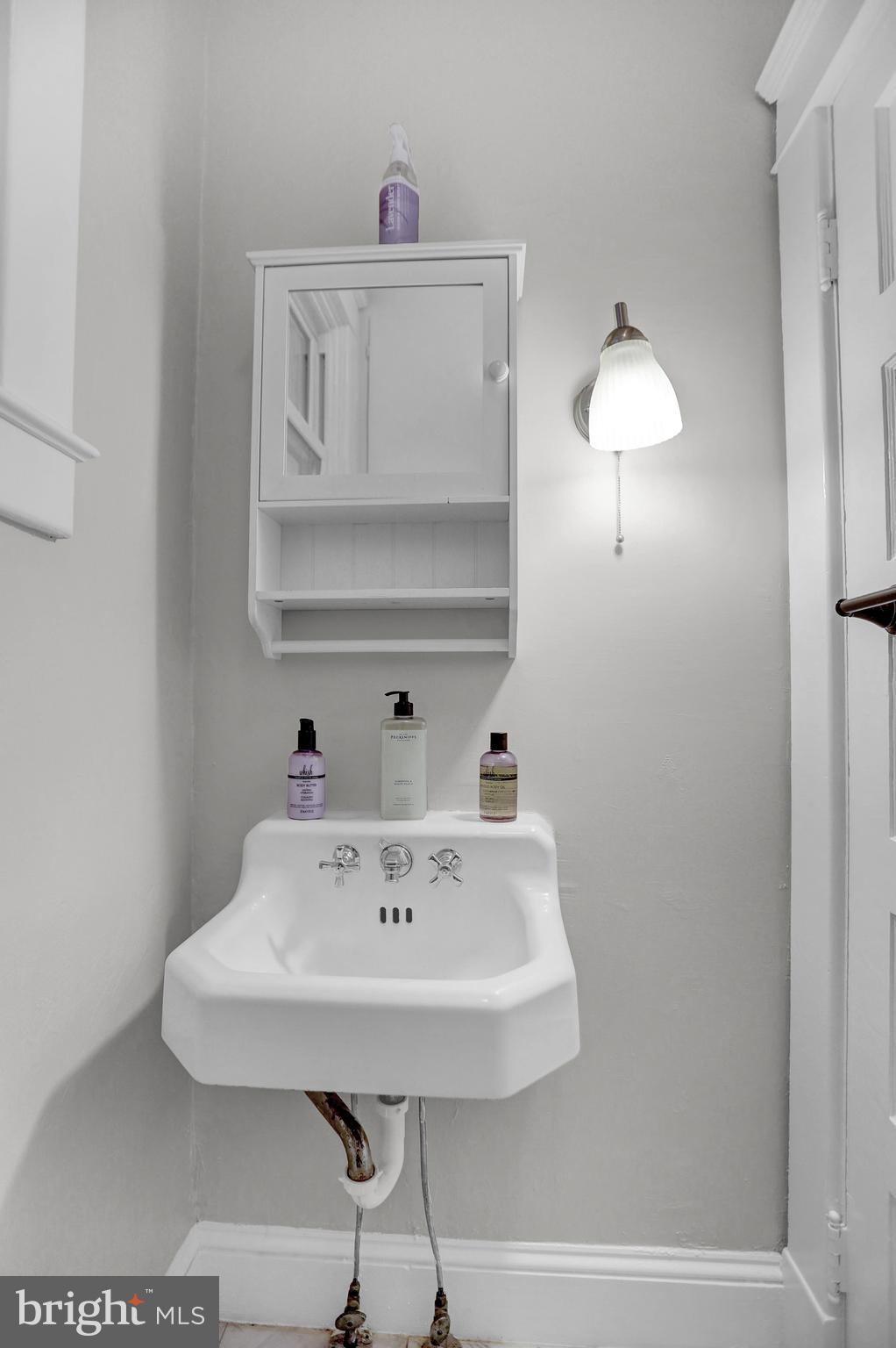 LAKE WALKER - Residential