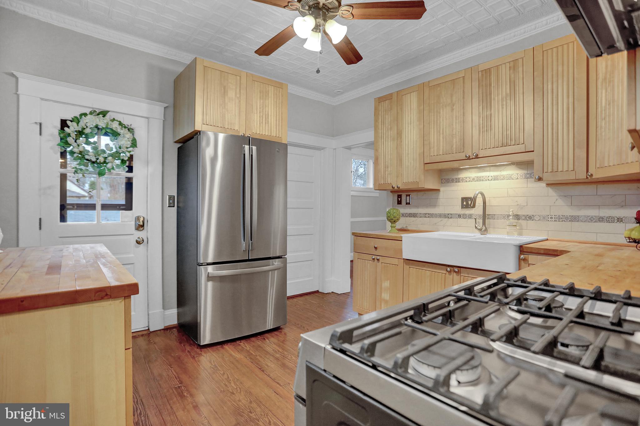 LAKE WALKER - Residential