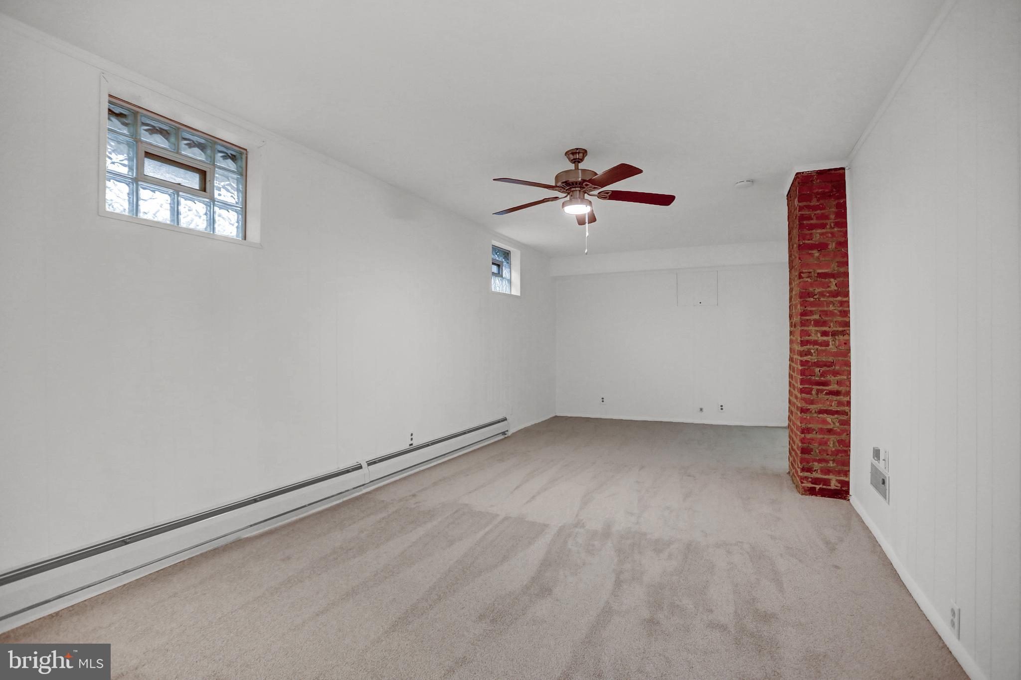 LAKE WALKER - Residential