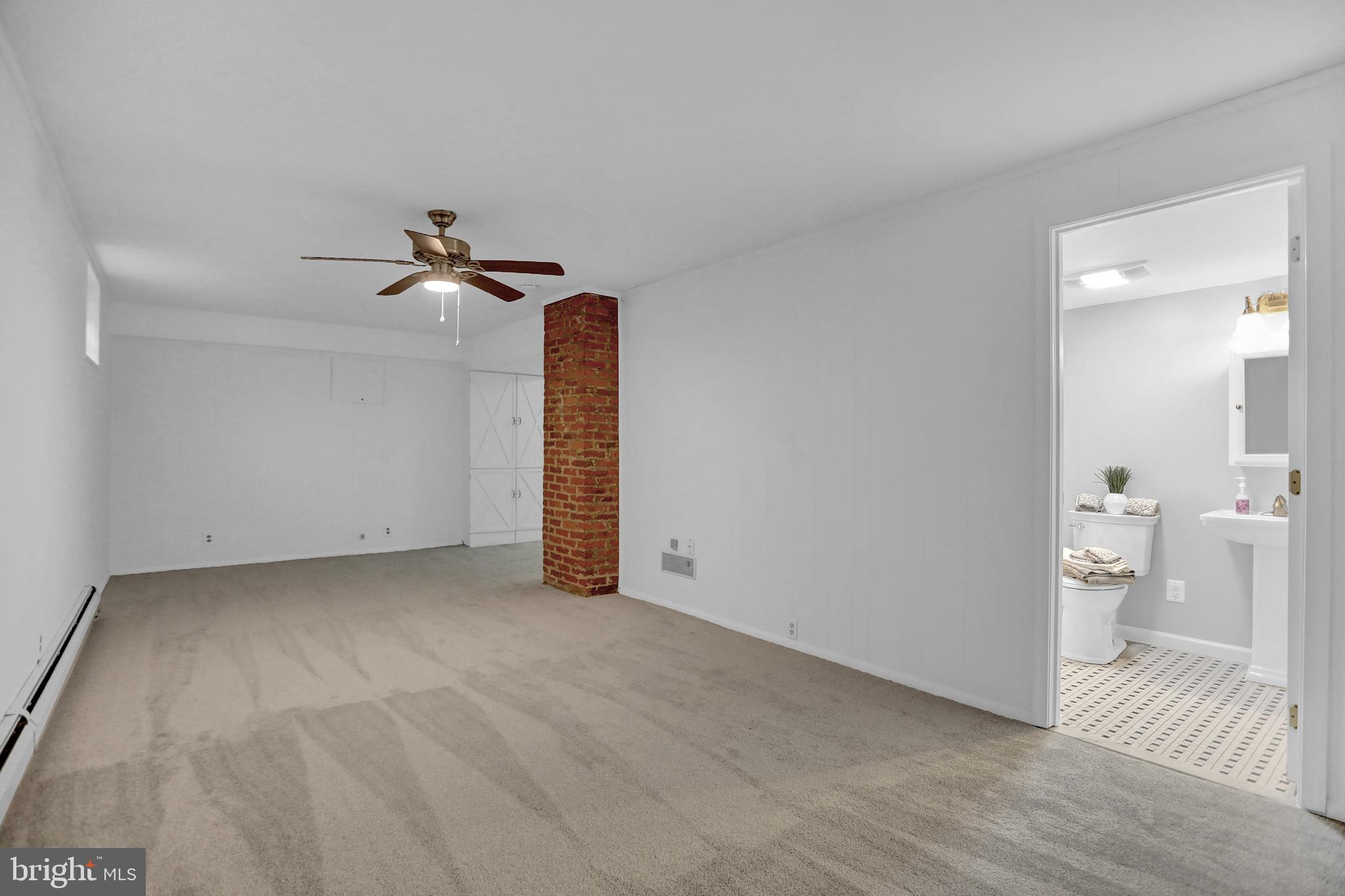 LAKE WALKER - Residential