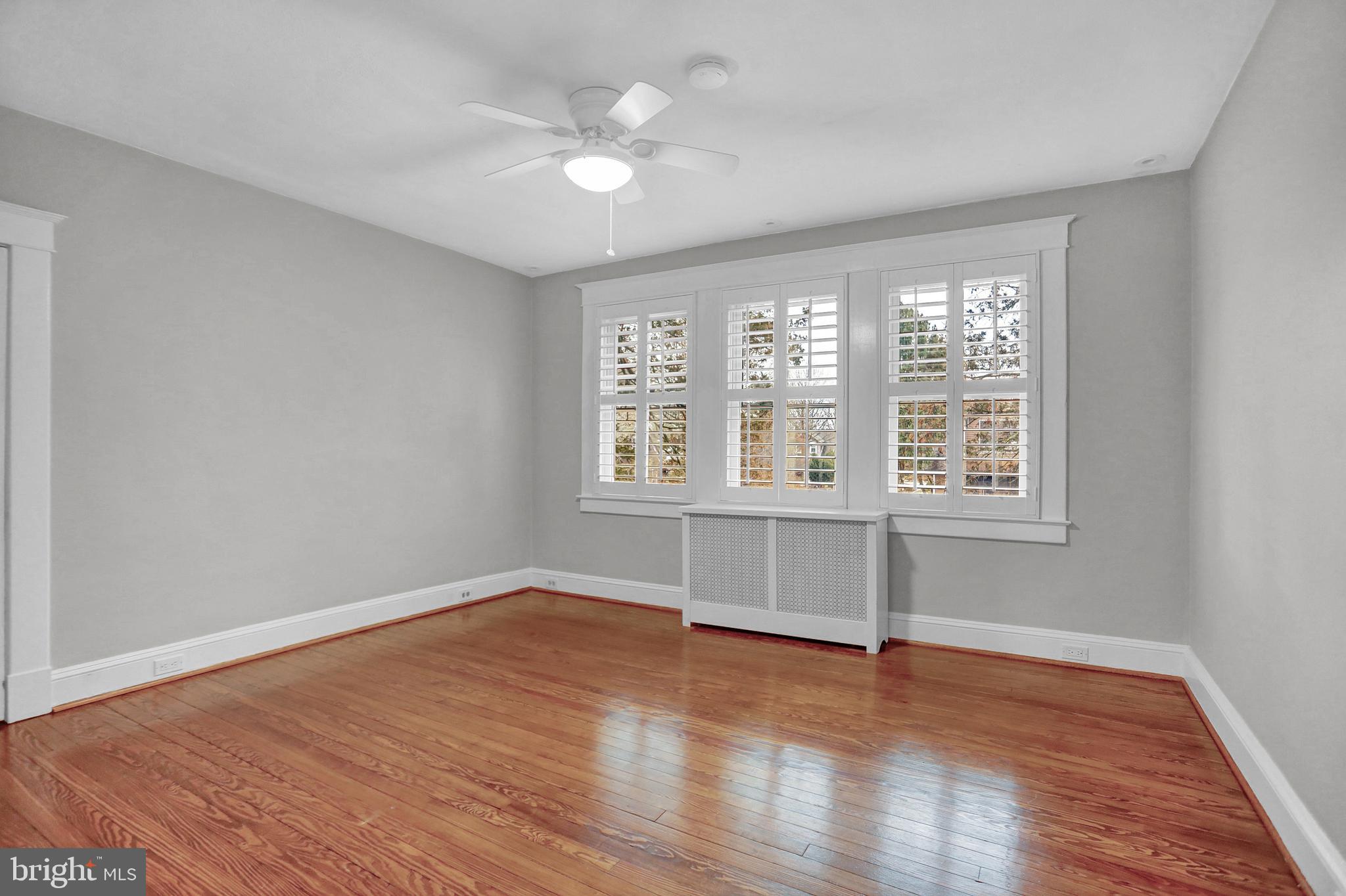 LAKE WALKER - Residential