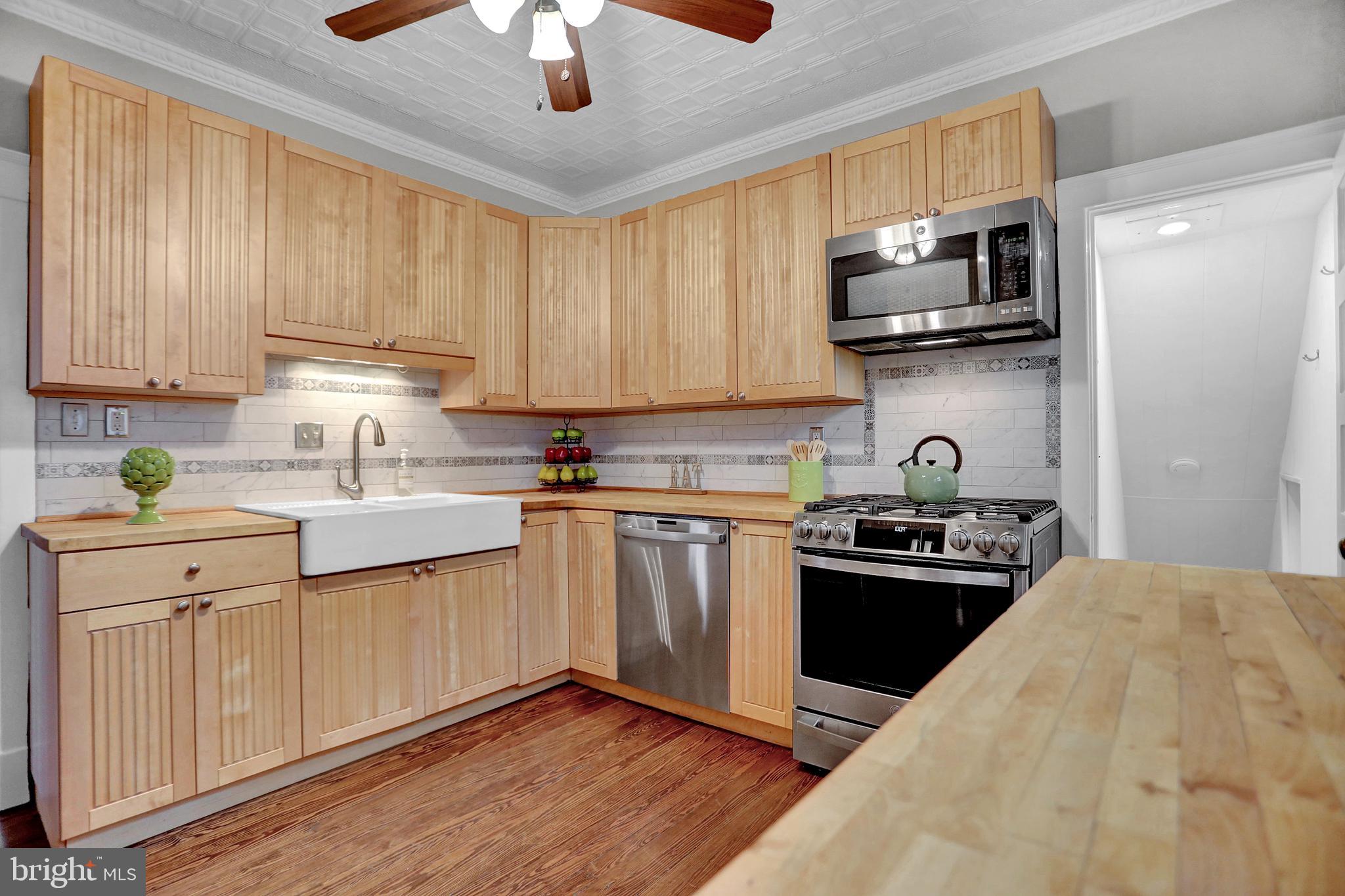 LAKE WALKER - Residential