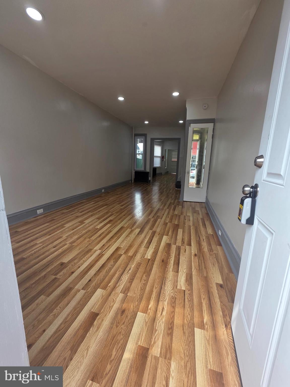 1121 DOUGLASS STREET