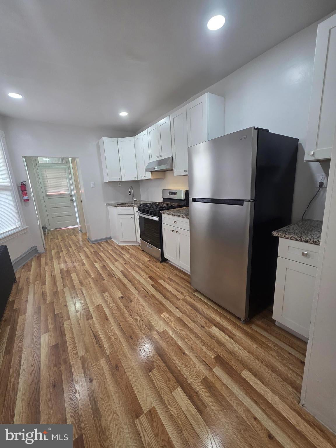 1121 DOUGLASS STREET