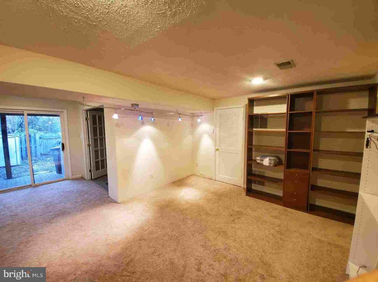 BELMONT STATION - Residential