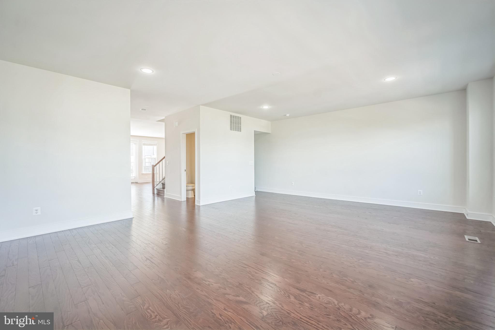 PROSPERITY PLAINS - Residential Lease