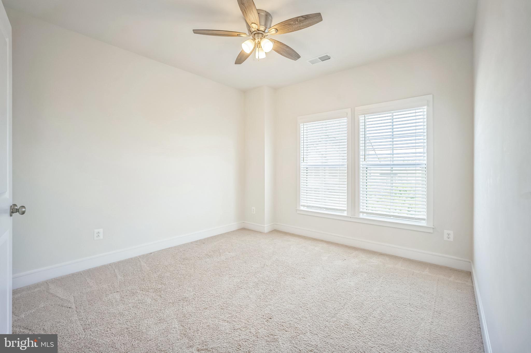 PROSPERITY PLAINS - Residential Lease