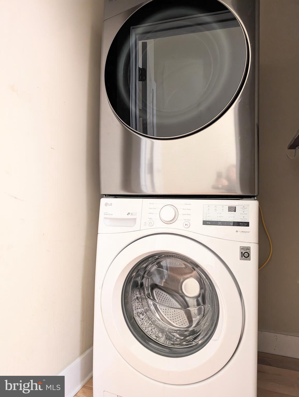 SPRING ARTS - Residential Lease