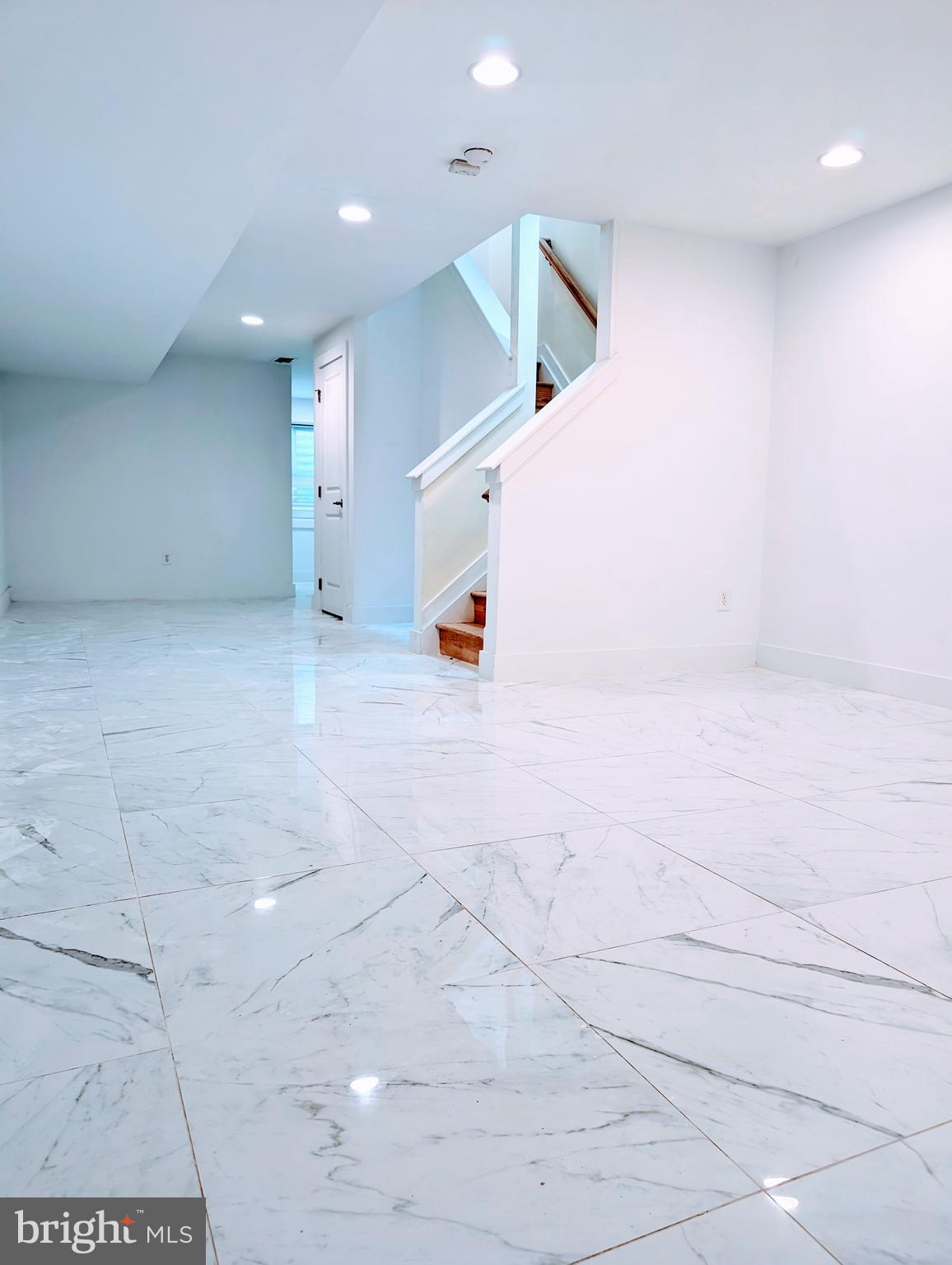 SPRING ARTS - Residential Lease