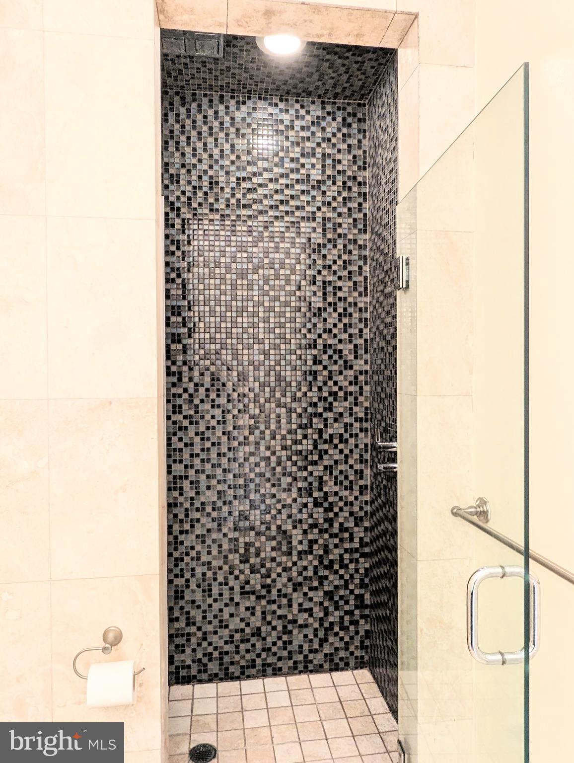 SPRING ARTS - Residential Lease