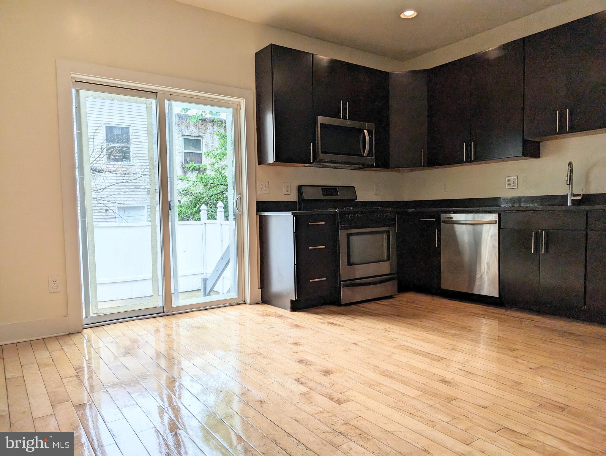 SPRING ARTS - Residential Lease