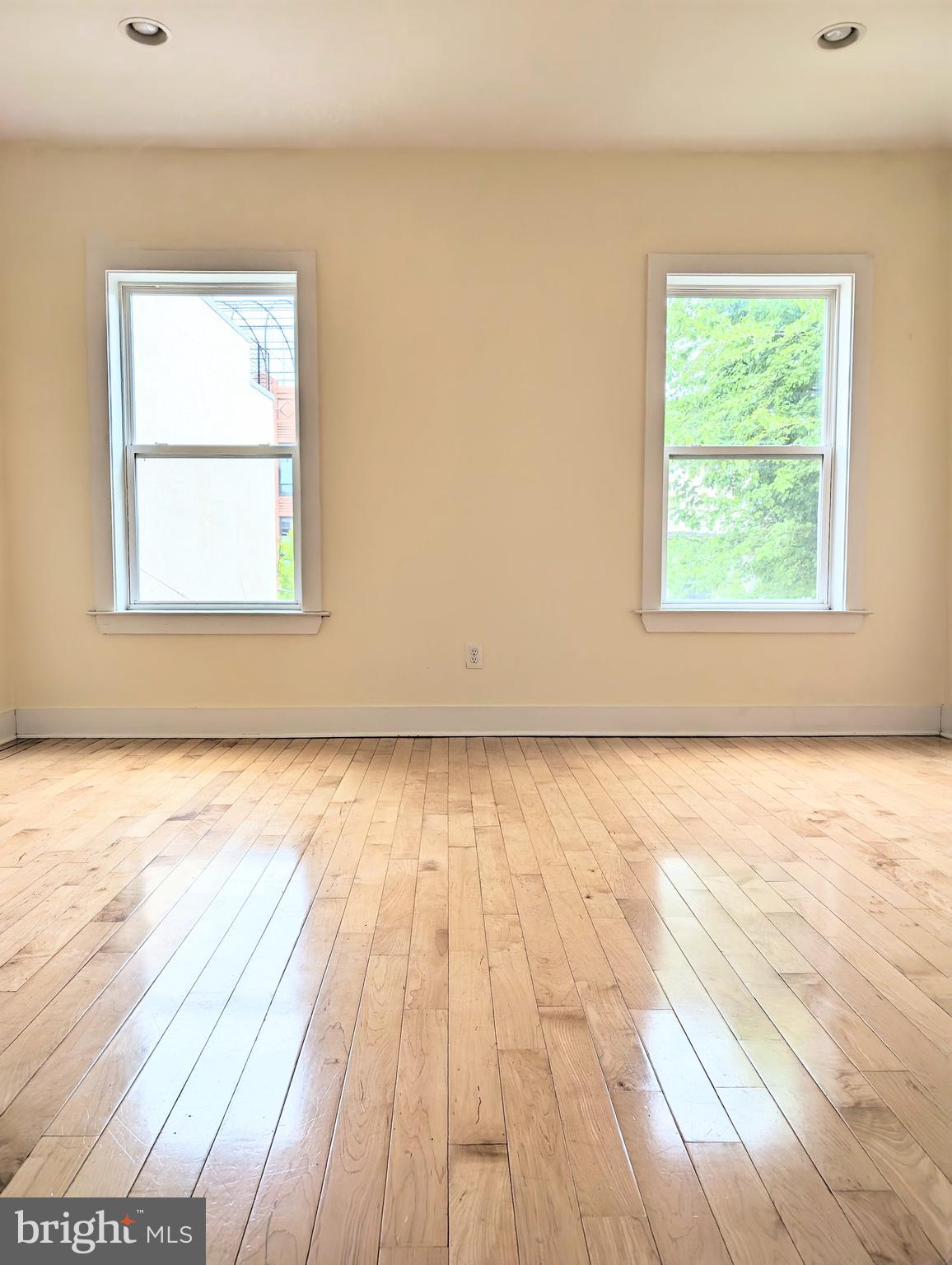 SPRING ARTS - Residential Lease