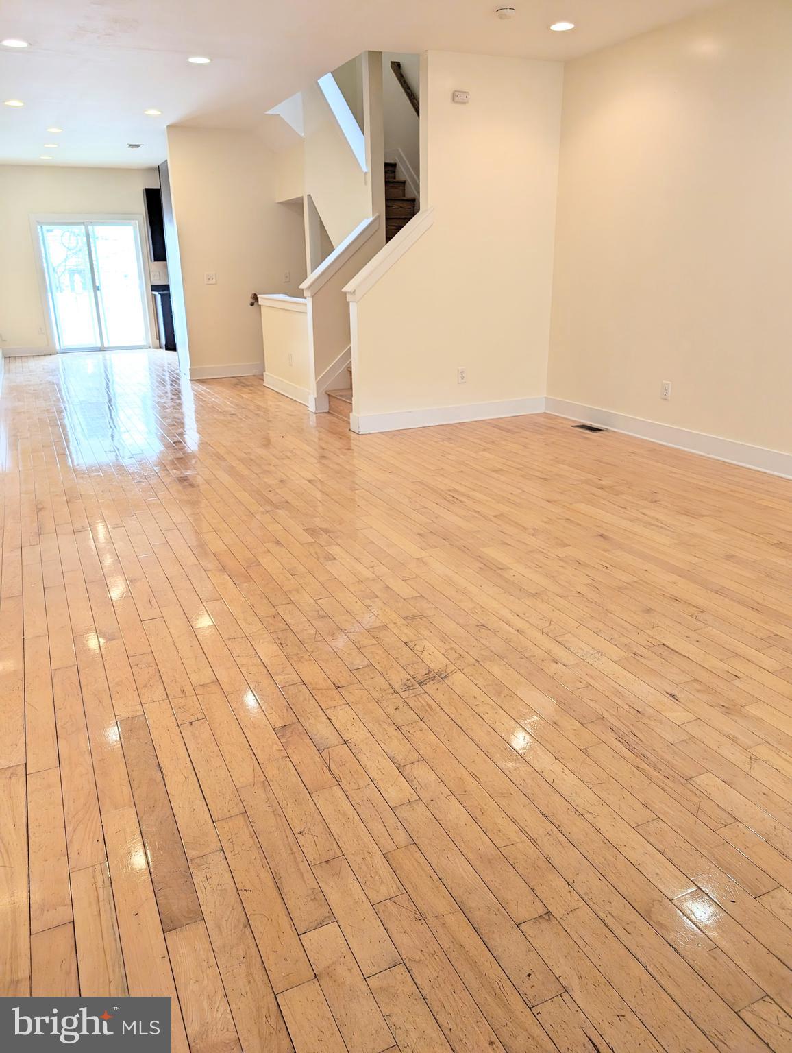 SPRING ARTS - Residential Lease