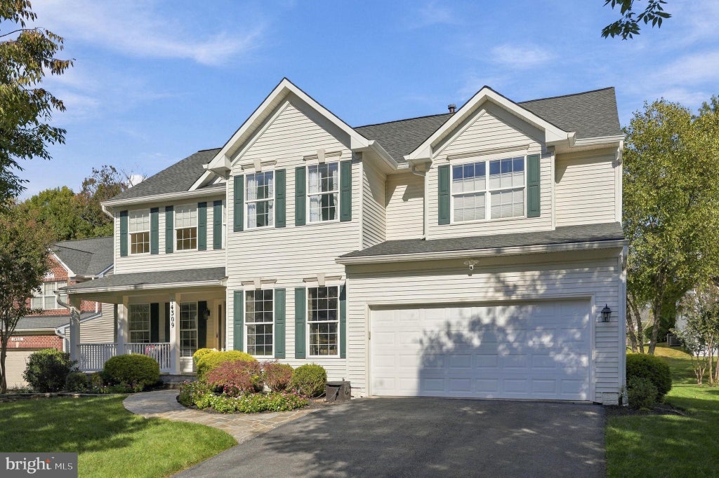 Photo of 14309 Gate Dancer Lane, BOYDS, MD 20841 (MLS # MDMC2259372)